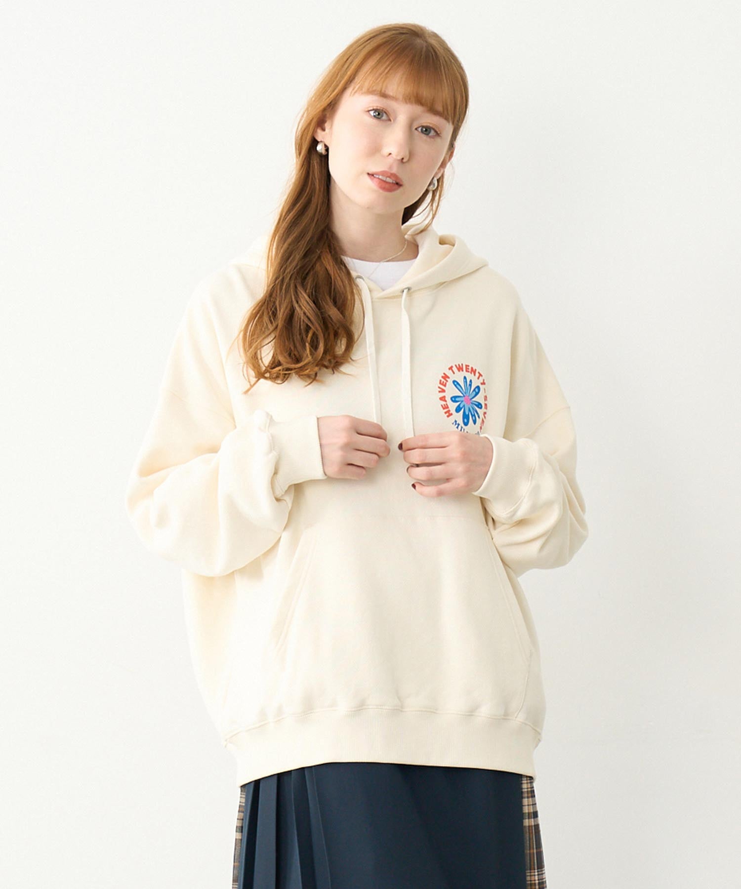 EMBROIDERD FLOWER SWEAT HOODIE