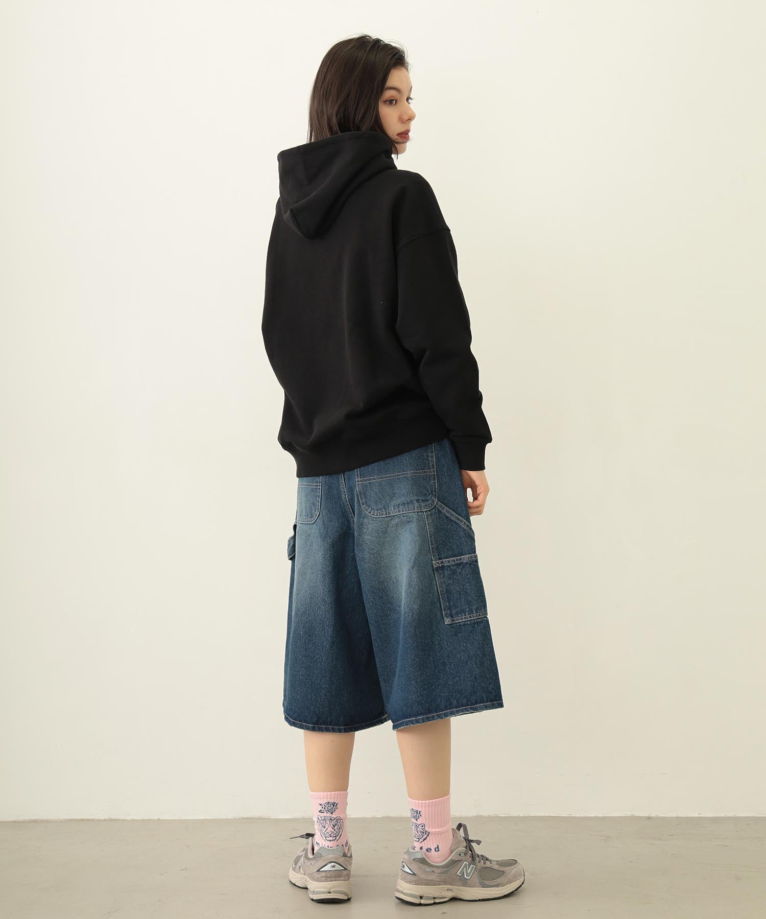 STENCIL LOGO WIDE SWEAT HOODIE