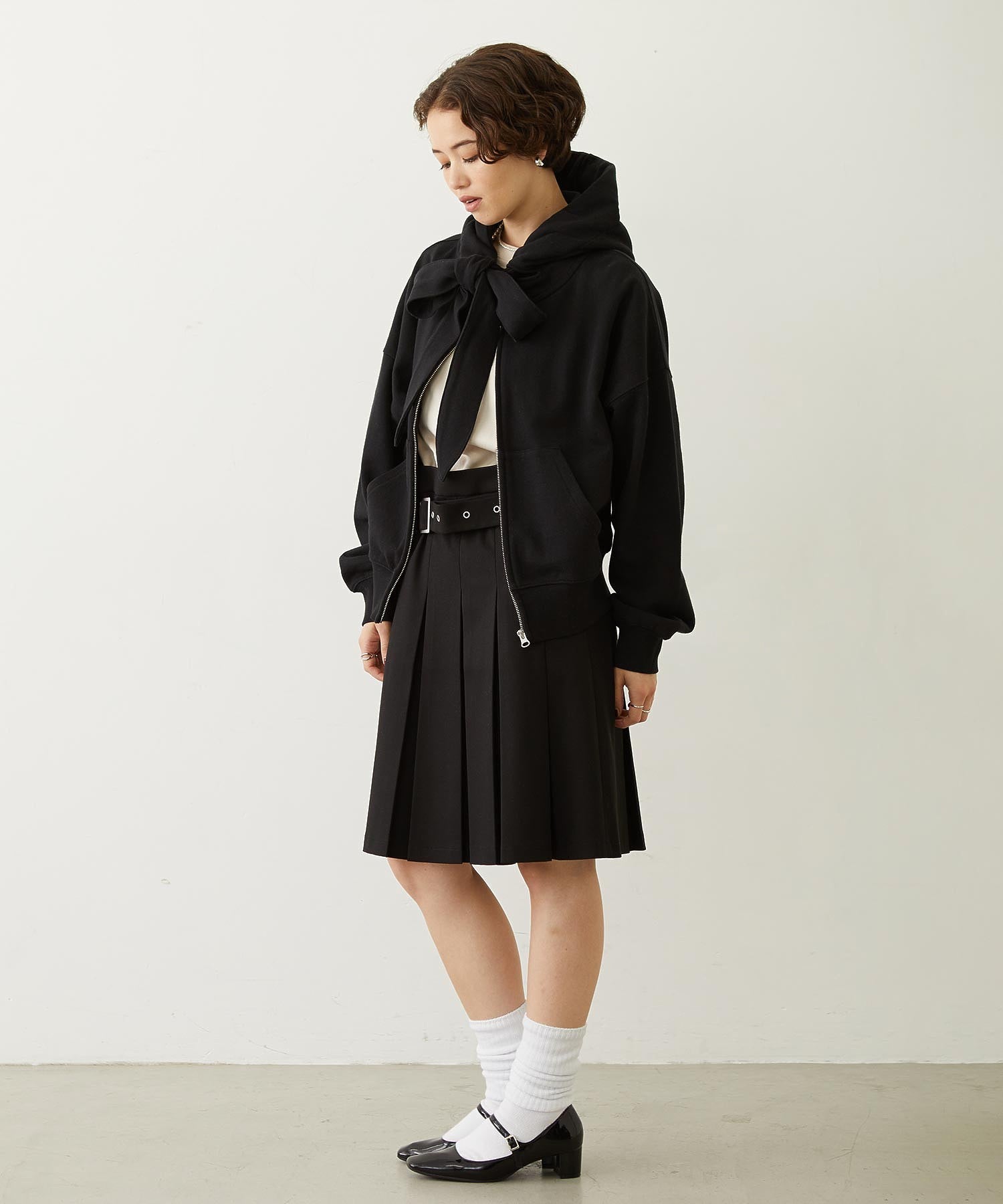 BELTED PLEATED SKIRT