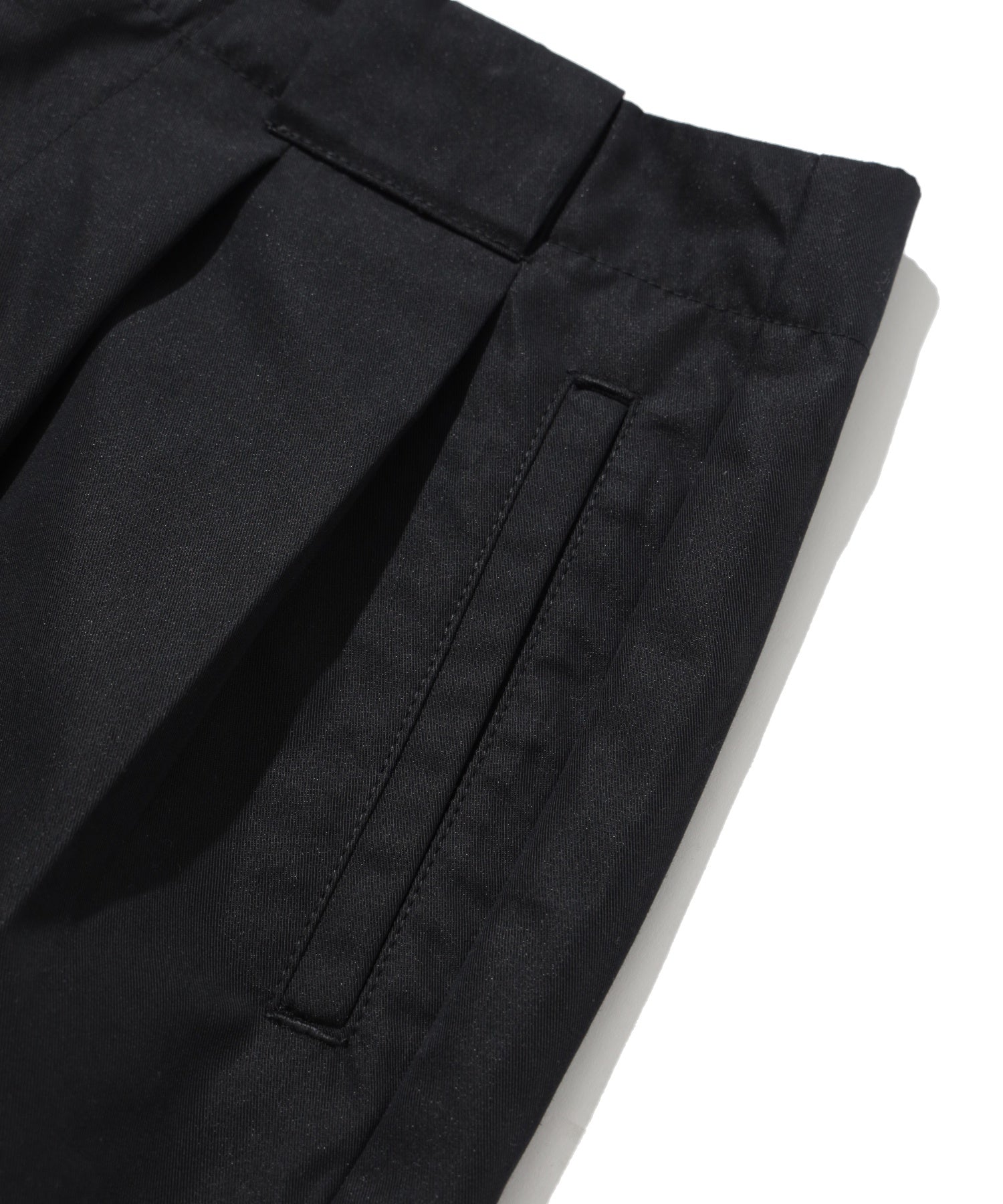 SHORT BAGGY CHINO PANTS