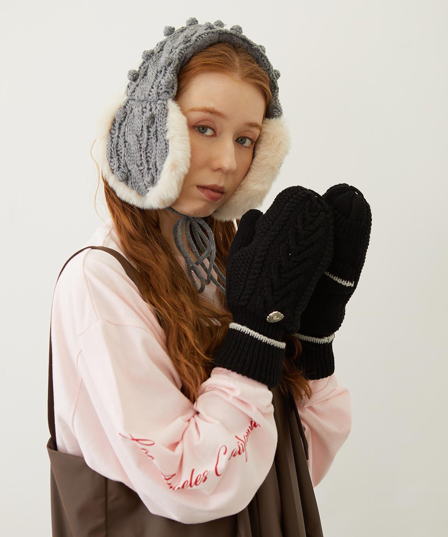 HEART CABLE MITTENS