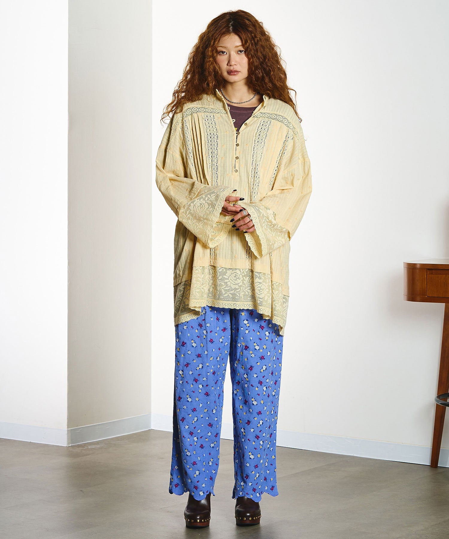 【ROSE BUD別注】INDIA IS BEAUTIFUL and ROSE BUD/CORDUROY FLORAL EMBROIDERY PANTS