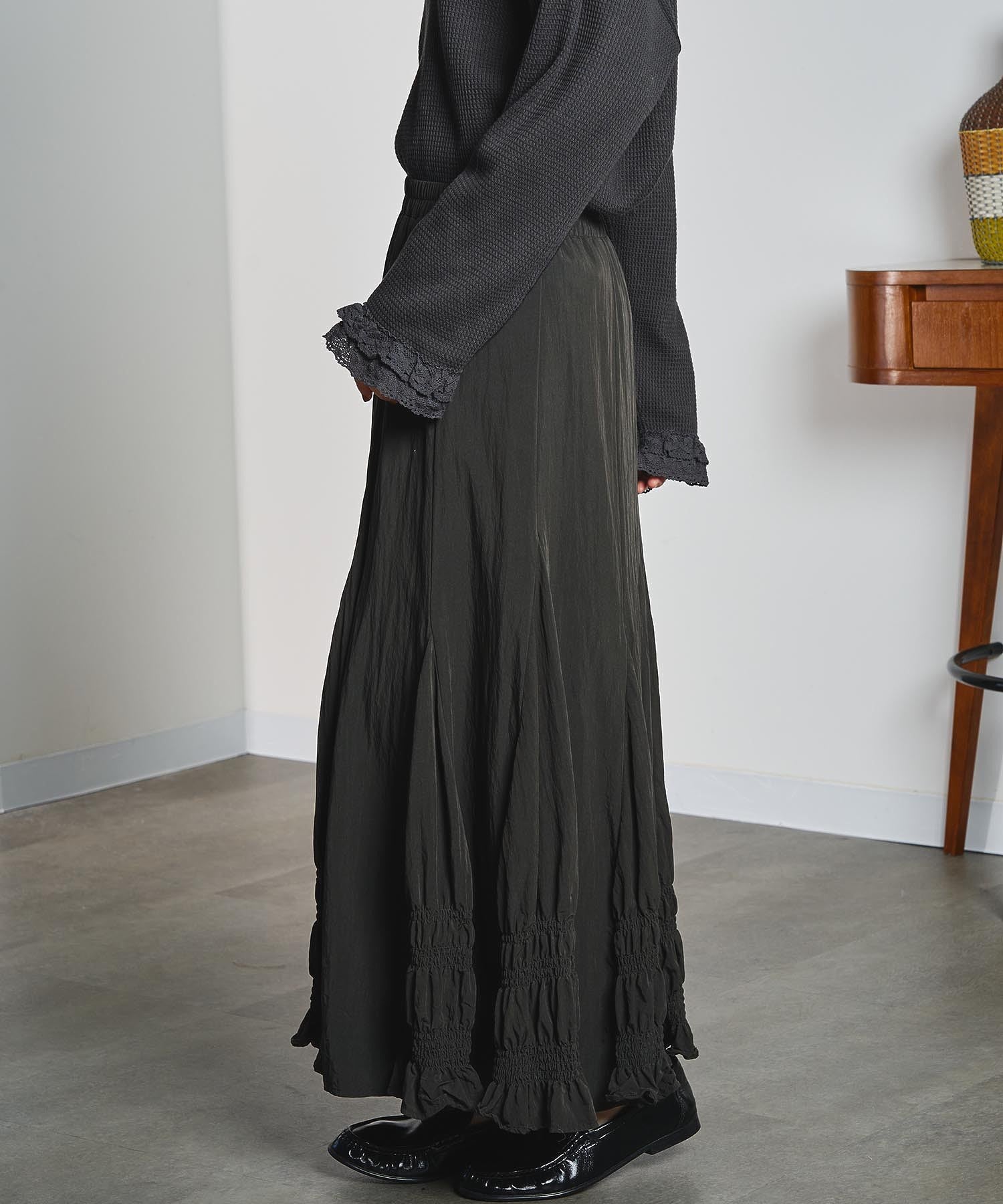 LONG SHIRRED SKIRT