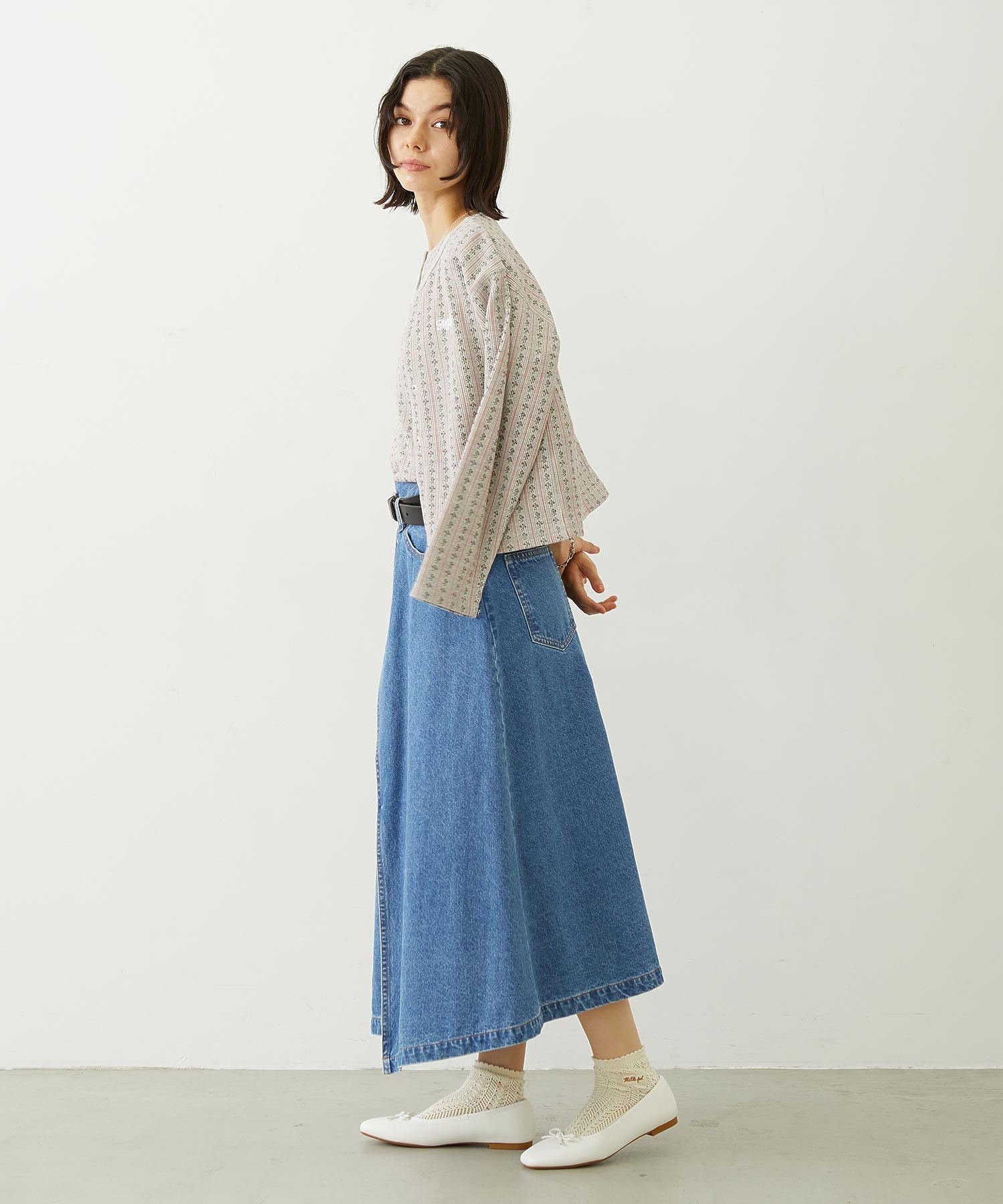 STRIPED FLOWER WAFFLE CARDIGAN