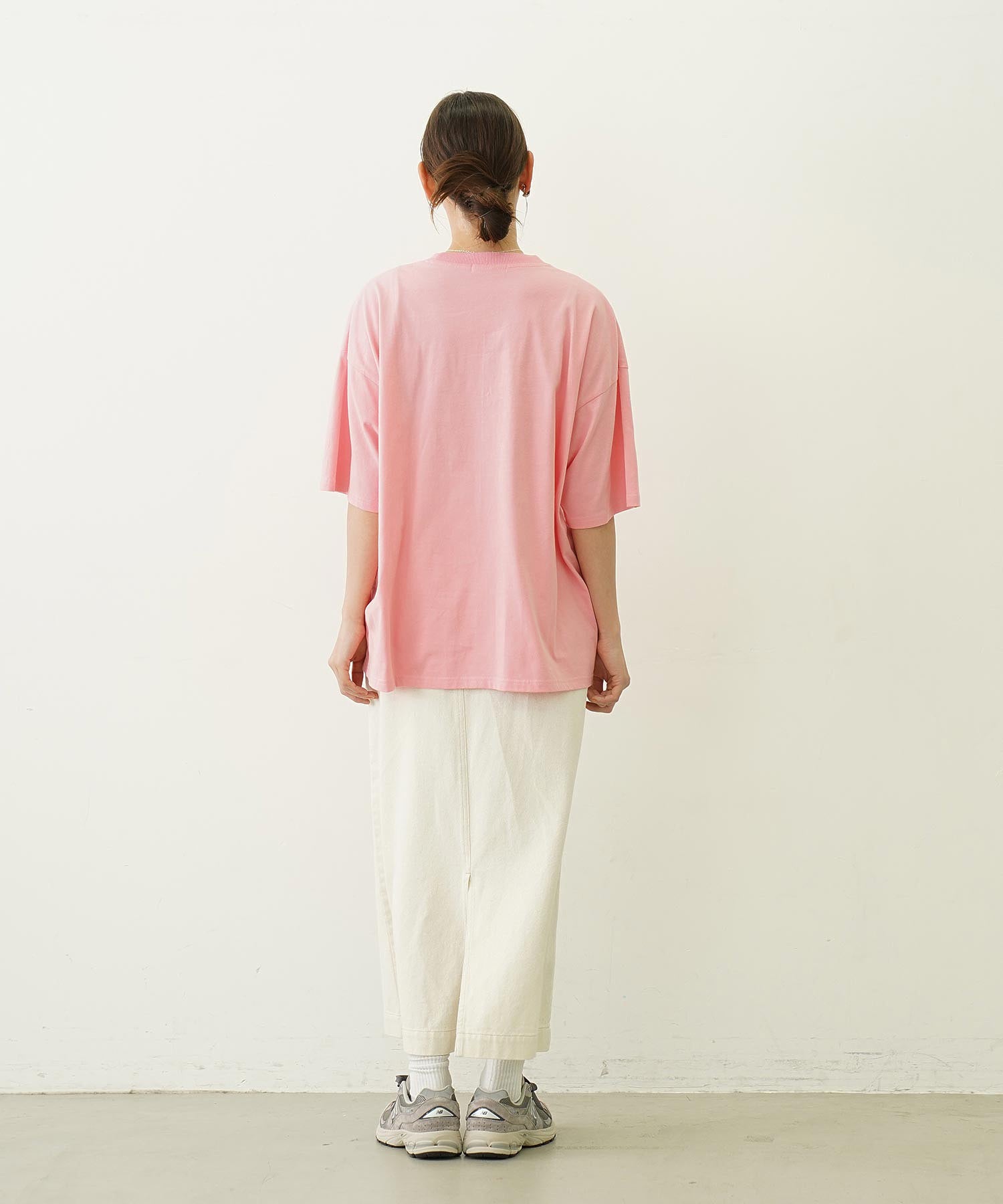 EMBROIDERY BAR WIDE S/S TEE