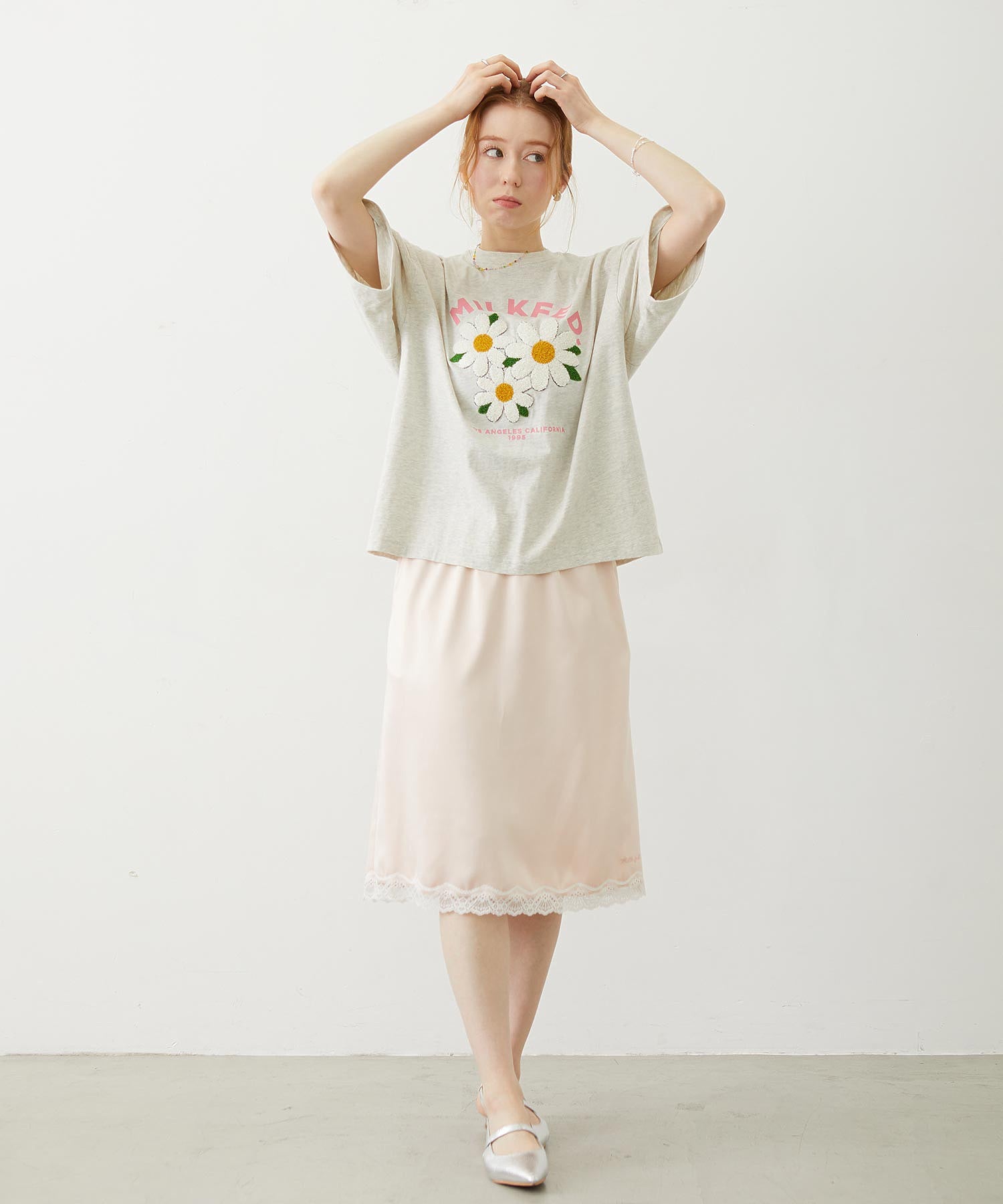 FLOWER SAGARA EMBROIDERY WIDE S/S TEE