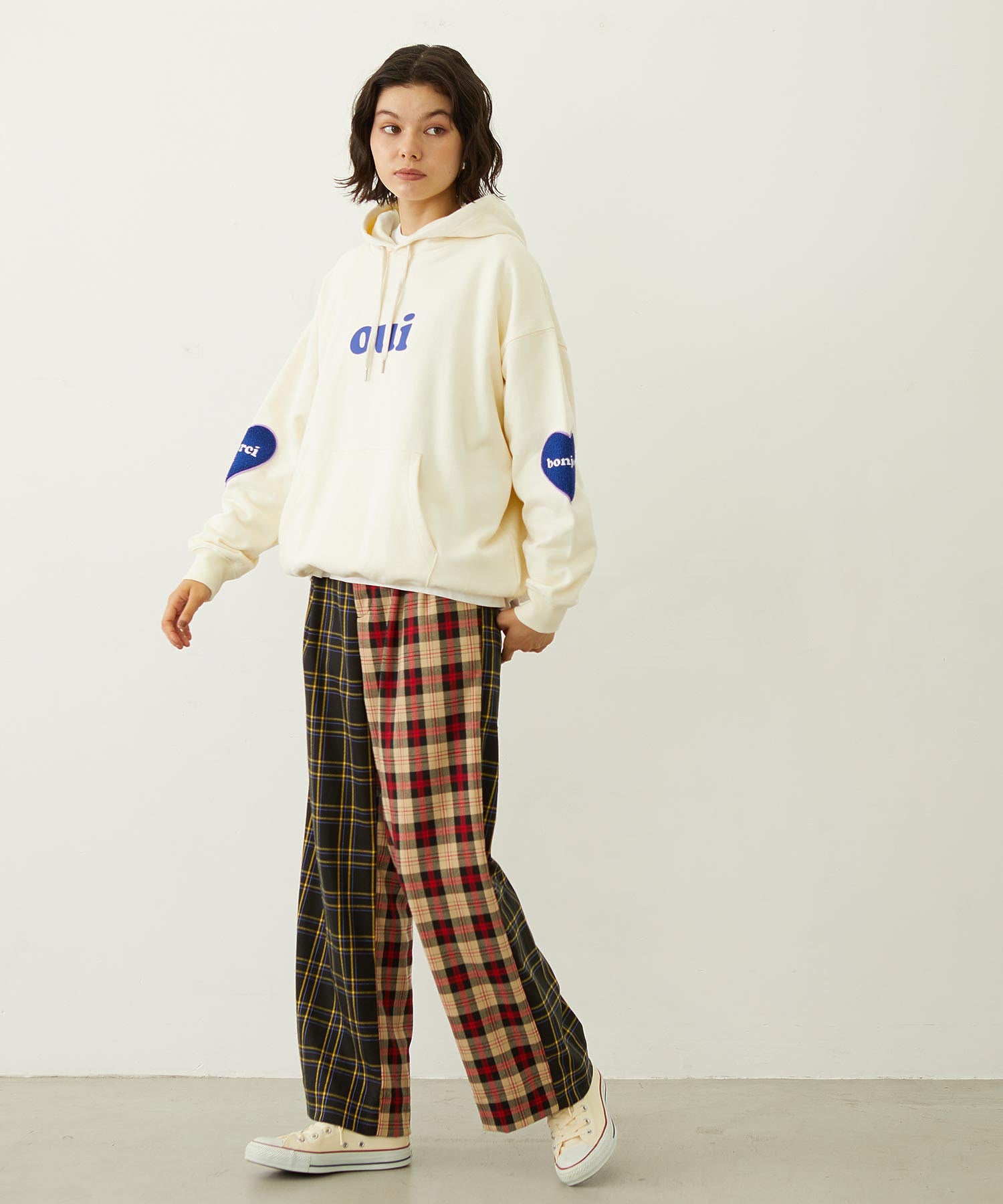 HEART ELBOW PATCH SWEAT HOODIE