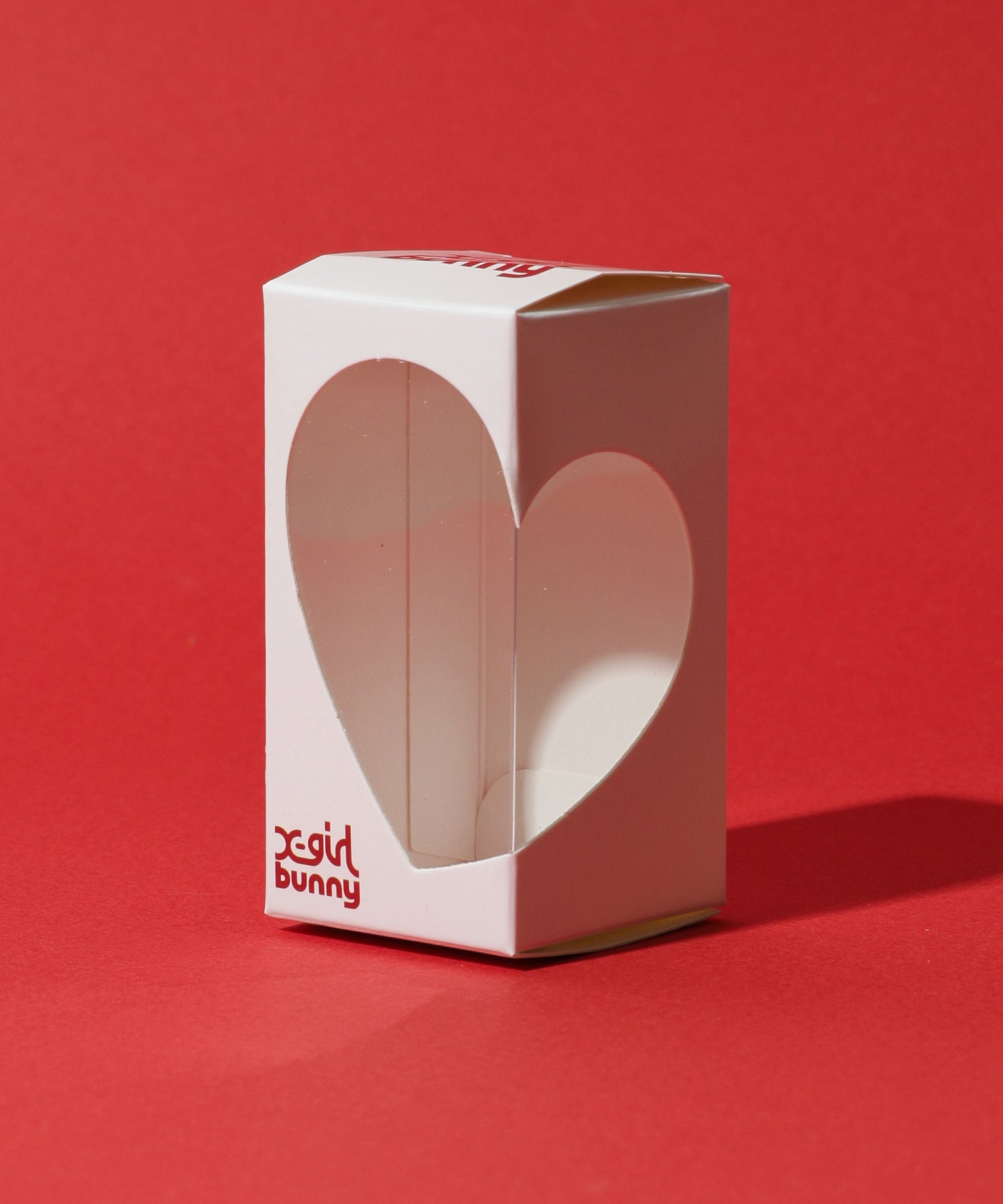 MILLS LOGO HEART HOLDING BUNNY FIGURE