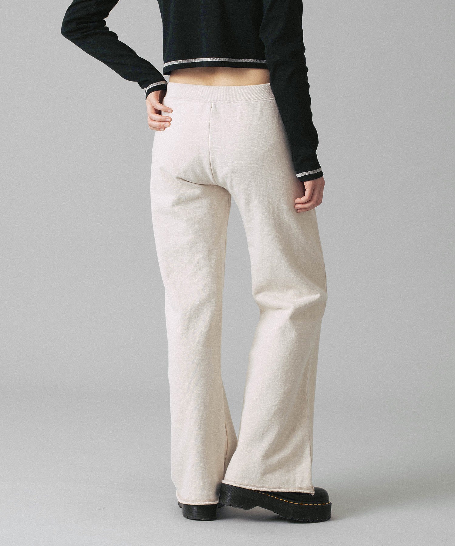 LOW RISE SWEATPANTS