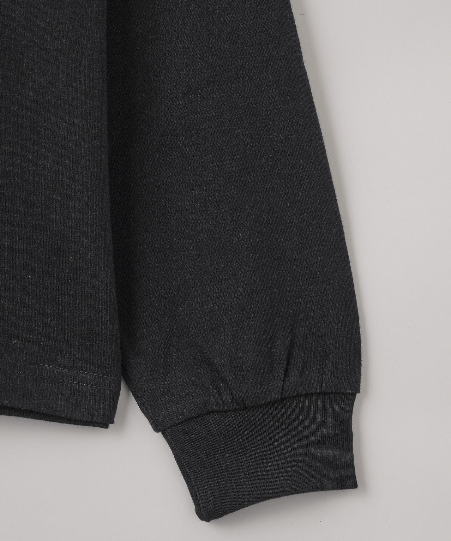 PATTERNED LOGO L/S TEE