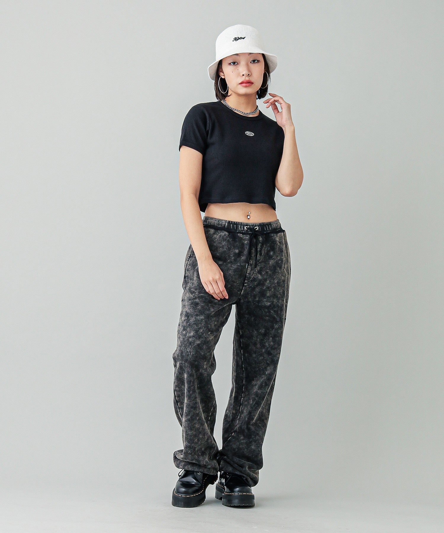 LOGO BUCKET HAT