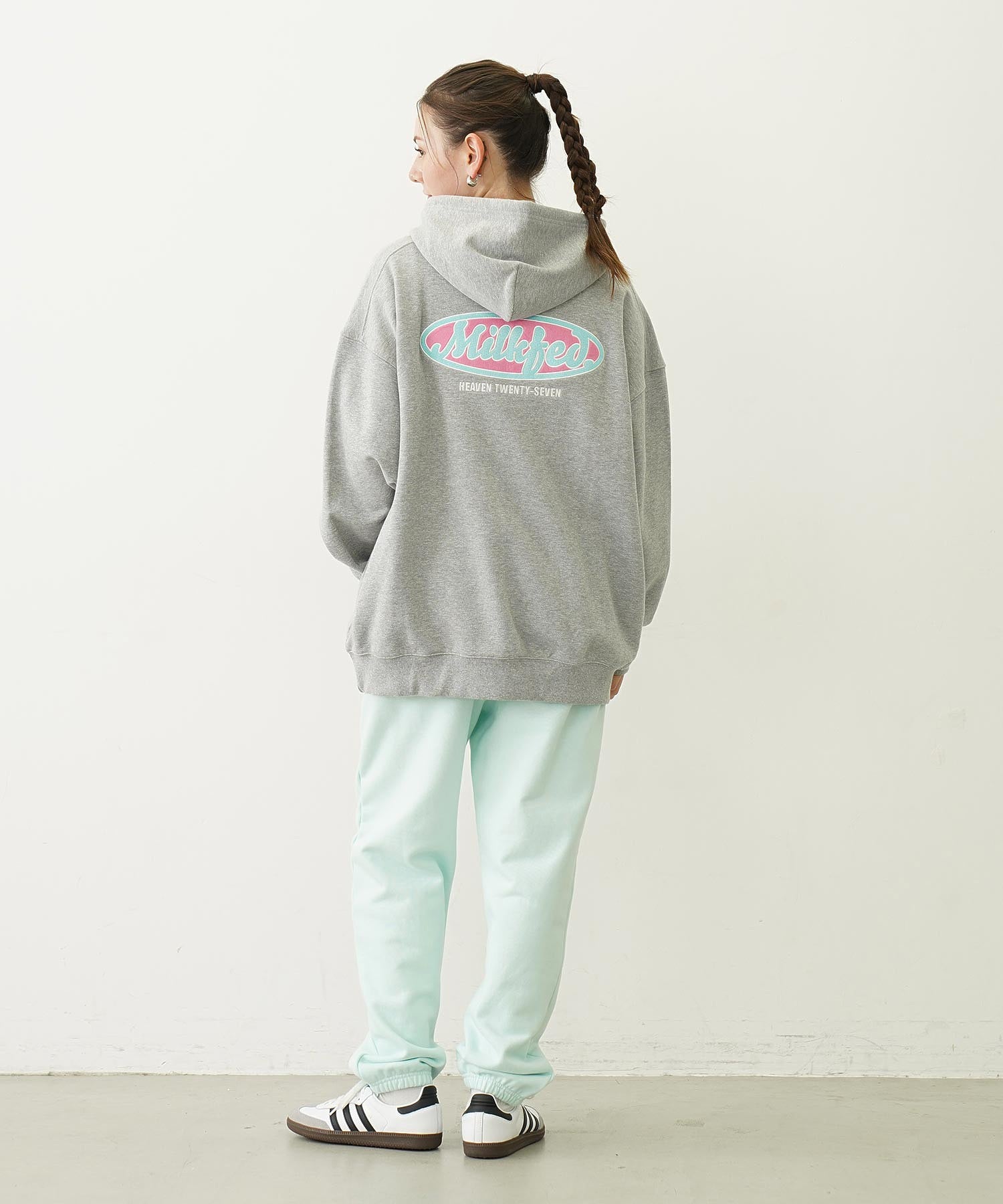 OVAL LOGO EMBROIDERY SWEAT HOODIE