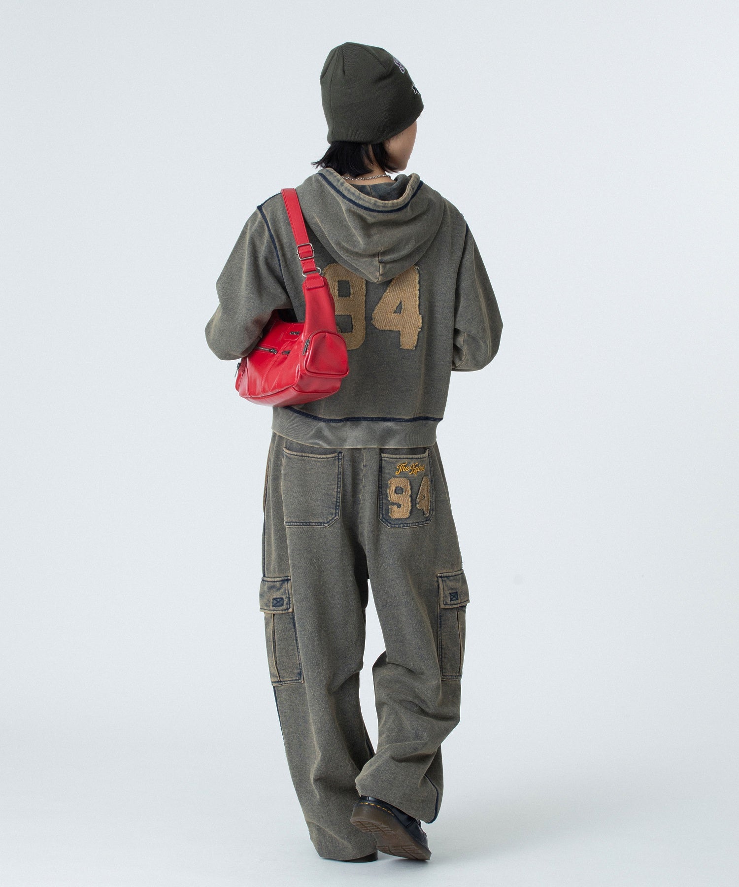 OVERDYED NUMBER PATCH CARGO SWEATPANTS
