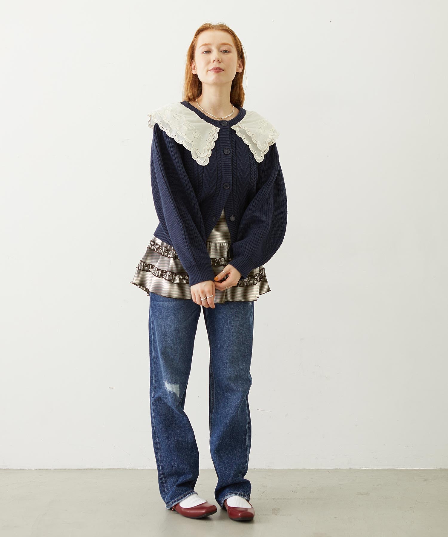 LACE COLLAR KNIT TOP