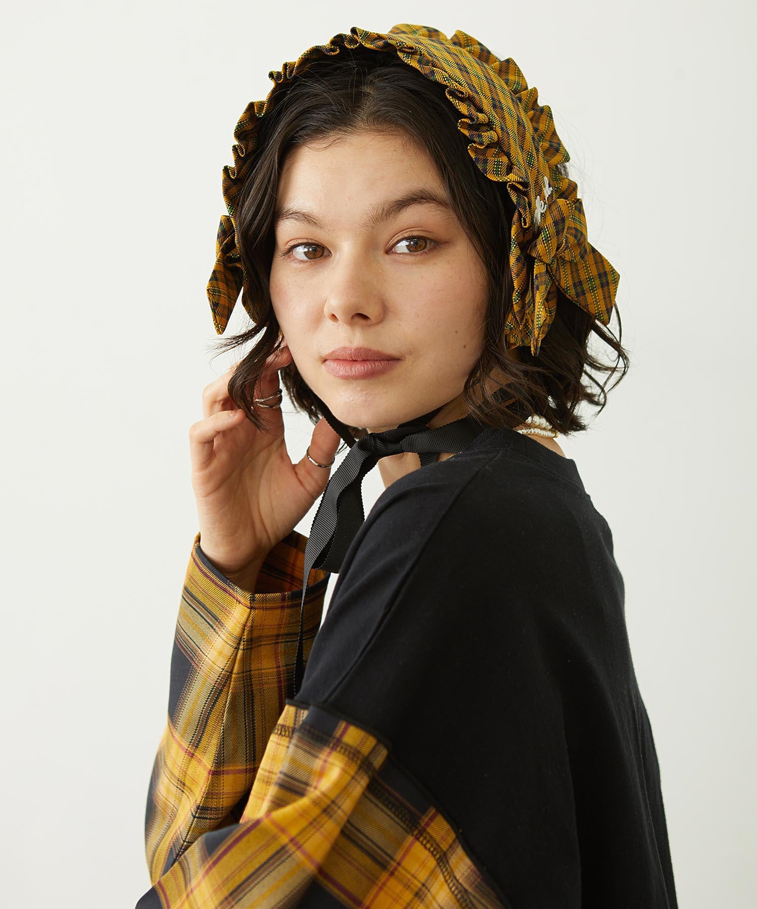 FRILLED TARTAN EARMUFFS