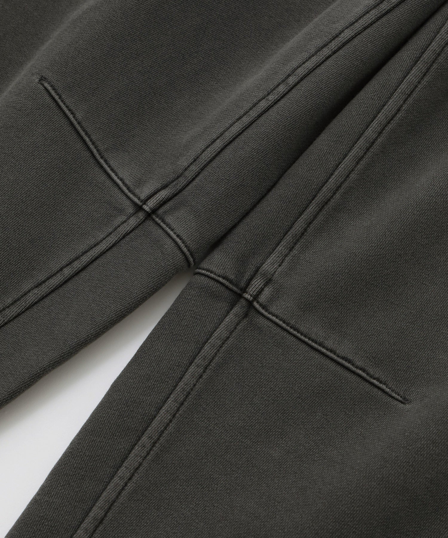 PIGMENT DYED FACE AND LOGO SQUARE PATCH SWEATPANTS