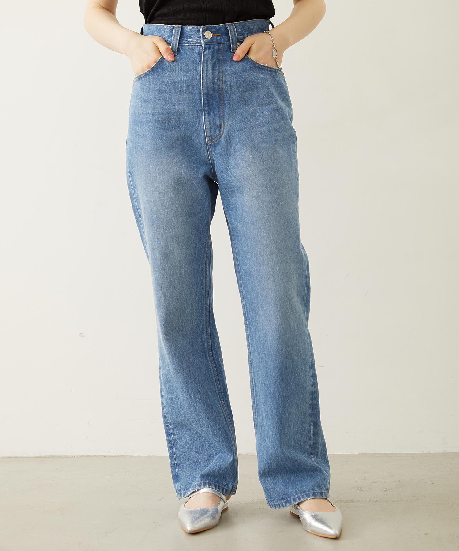 STRAIGHT DENIM PANTS