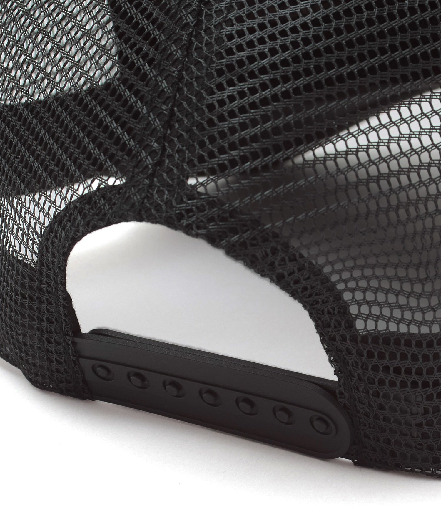 BUTTERFLY PATCH TRUCKER CAP