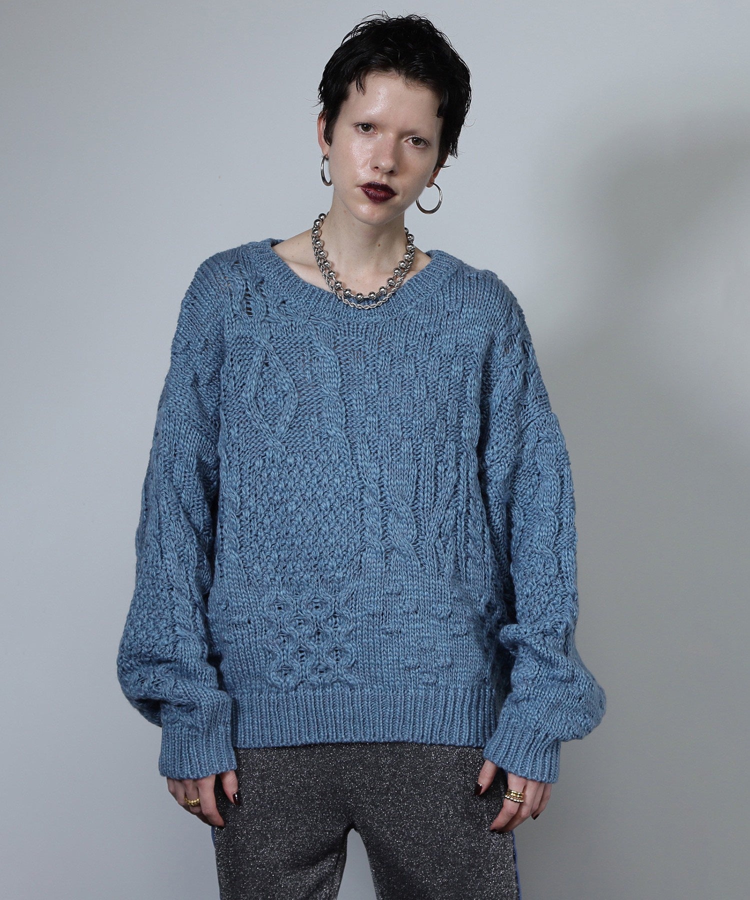 ケーブルニット