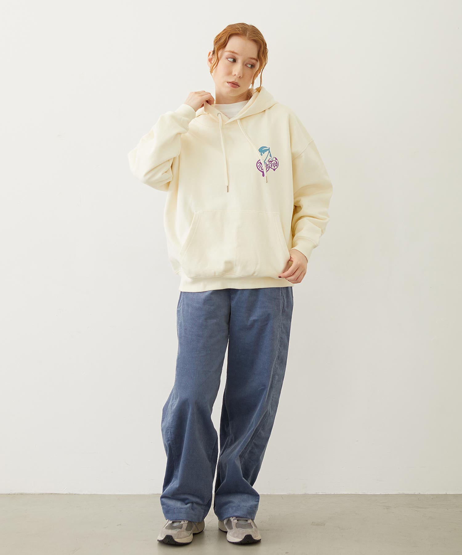 MELTY CHERRY SWEAT HOODIE