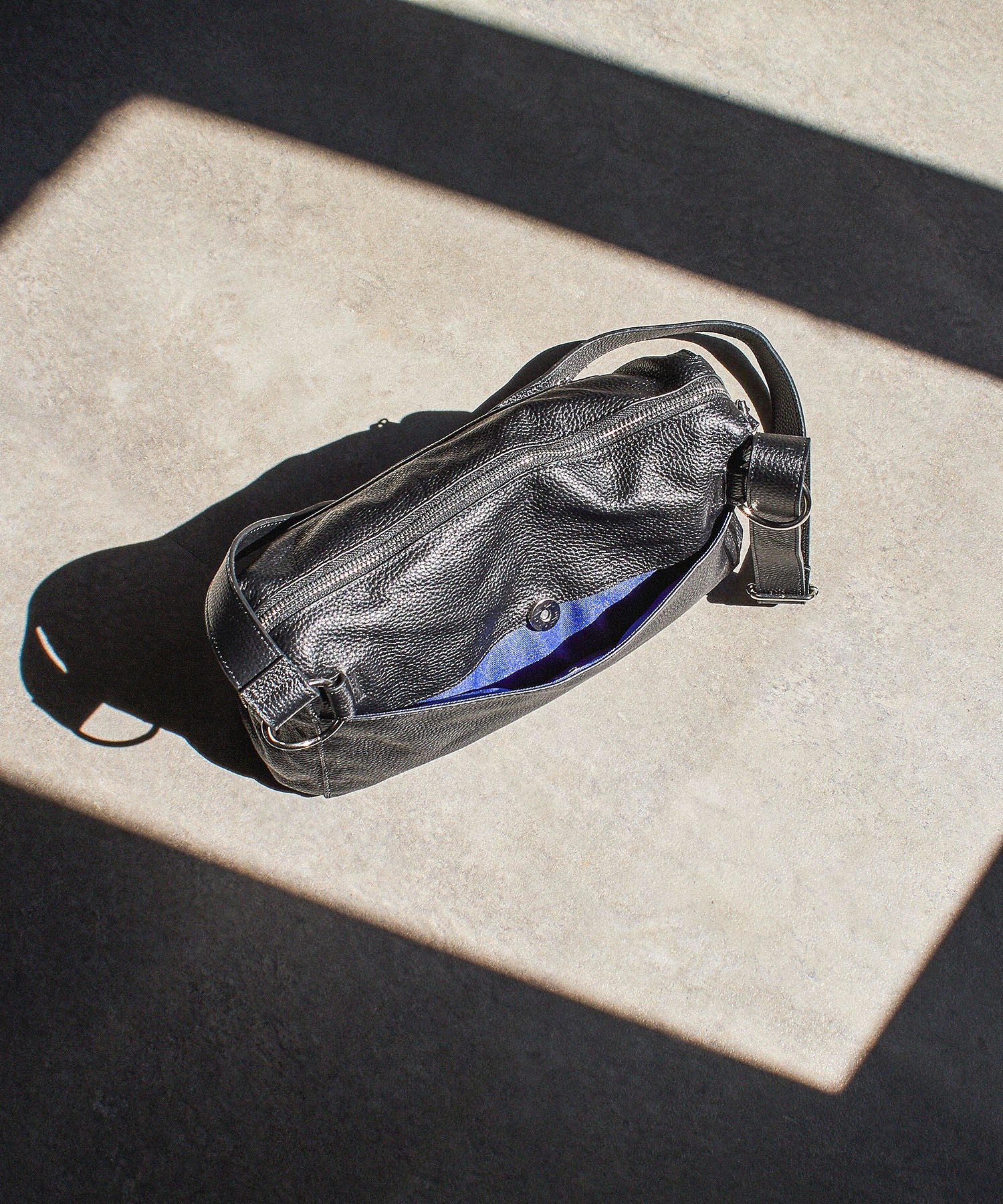 BEAURE/LEATHER BIG SHOULDER BAG