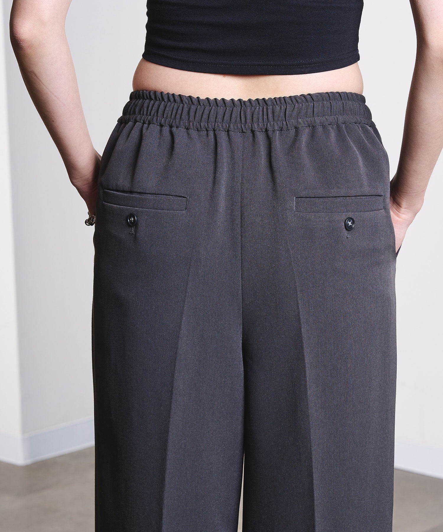 TUCK EASY SLACKS