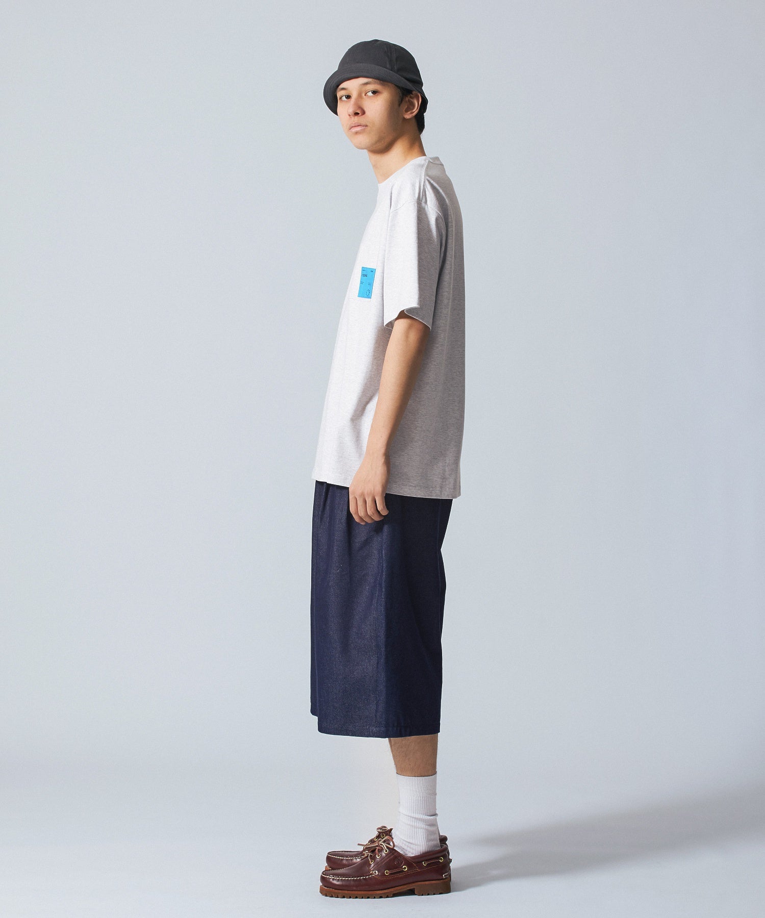 LABELED POCKET S/S TEE