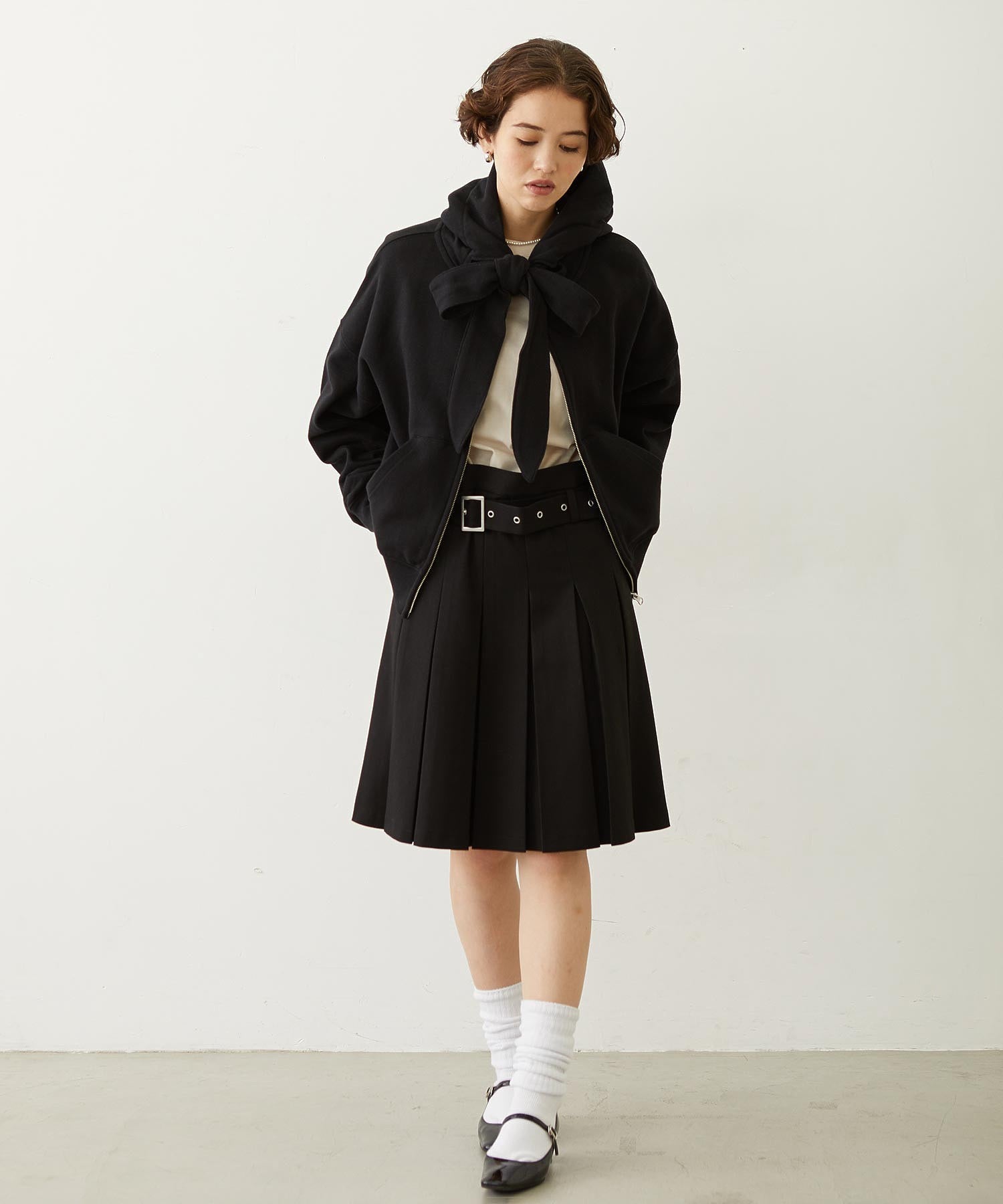 BELTED PLEATED SKIRT