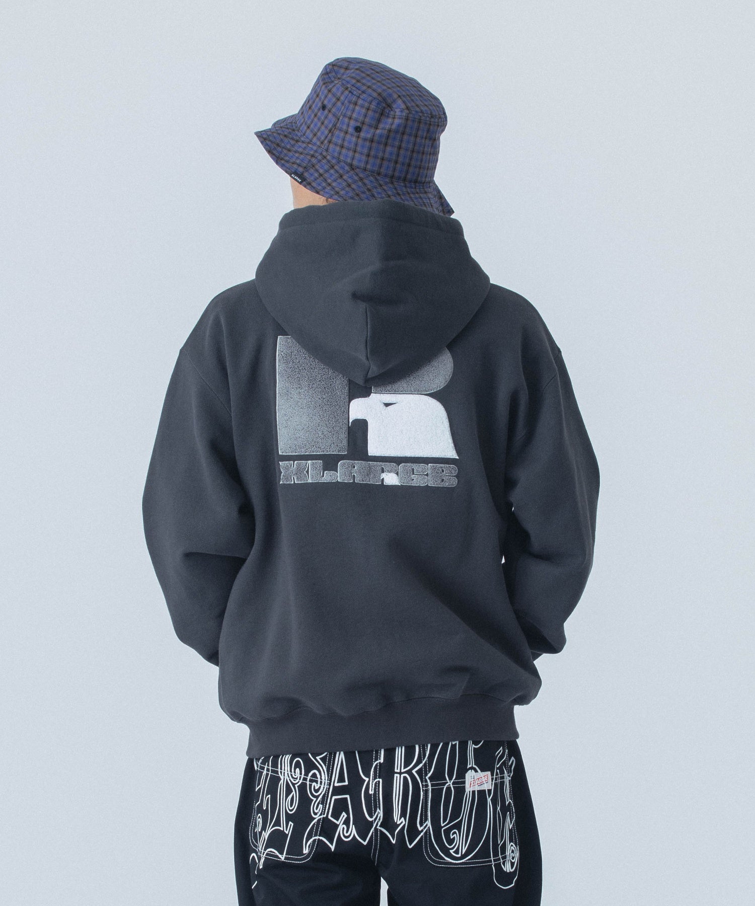 XLARGE×RUSSELL ATHLETIC ZIP UP HOODED SWEATSHIRT