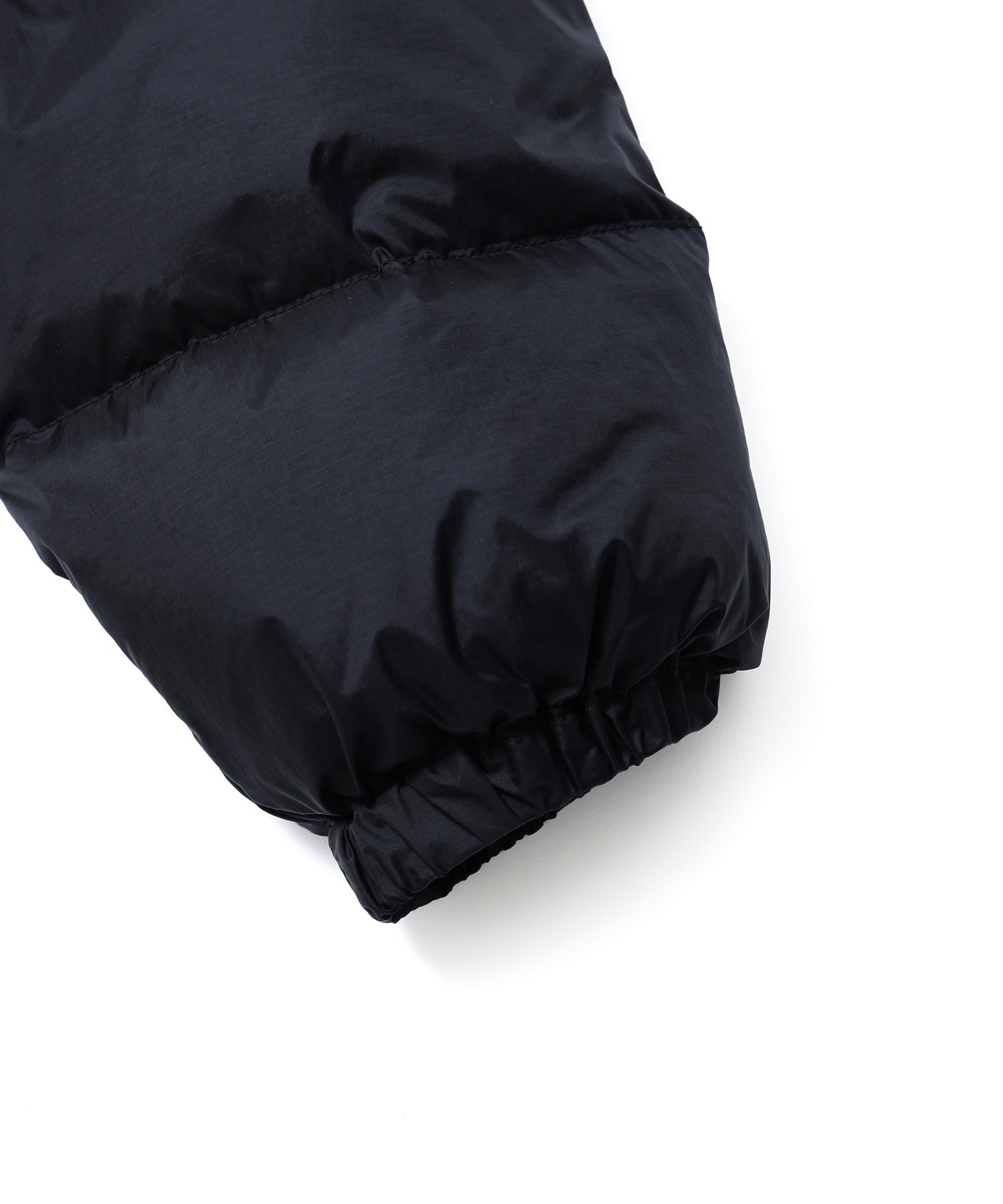 RIPSTOP HOODED DOWN JACKET