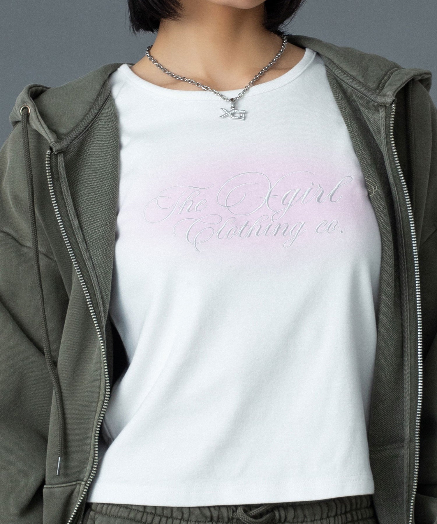SPRAY AND CURSIVE SCRIPT LOGO S/S BABY TEE