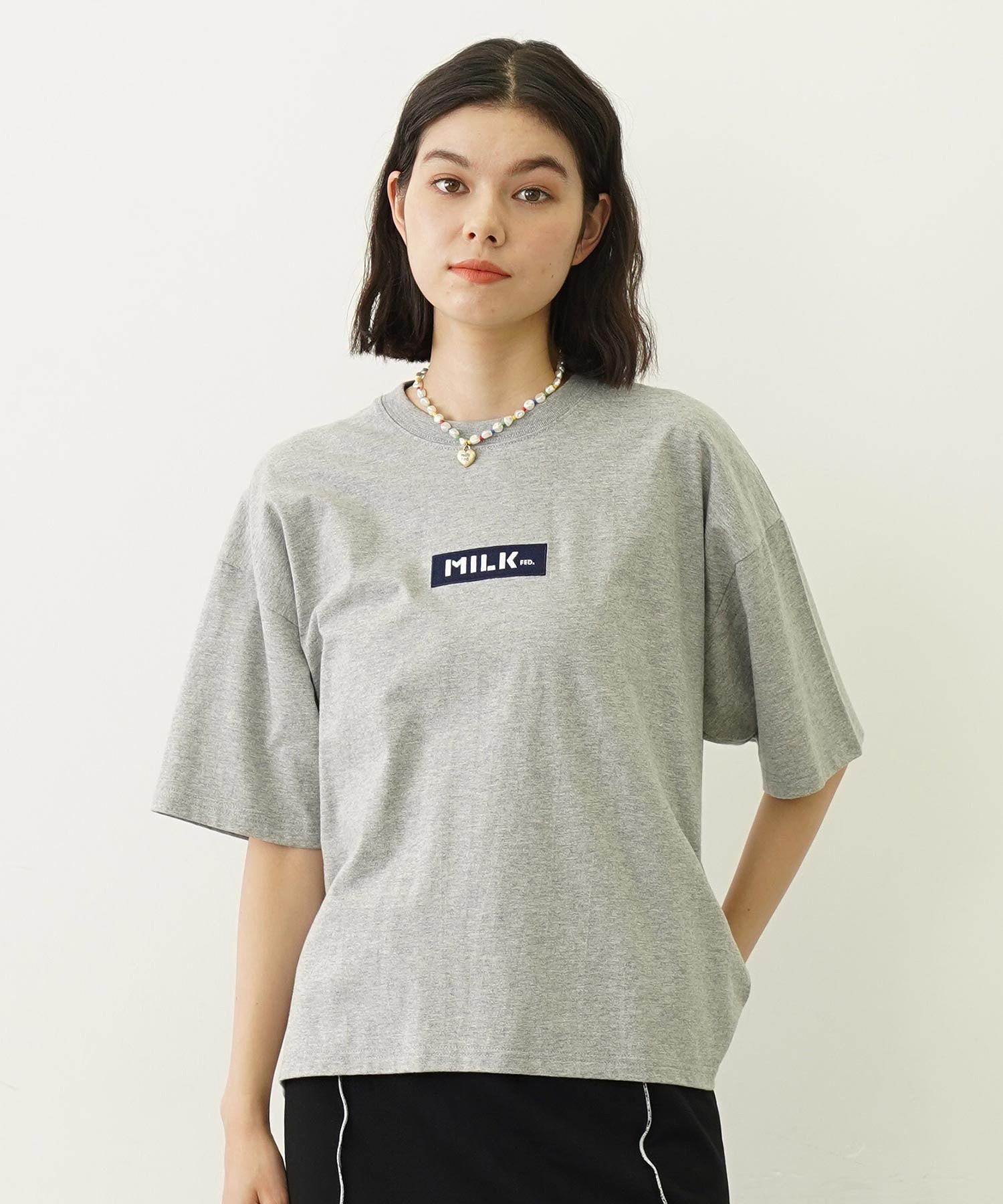 EMBROIDERY BAR WIDE S/S TEE