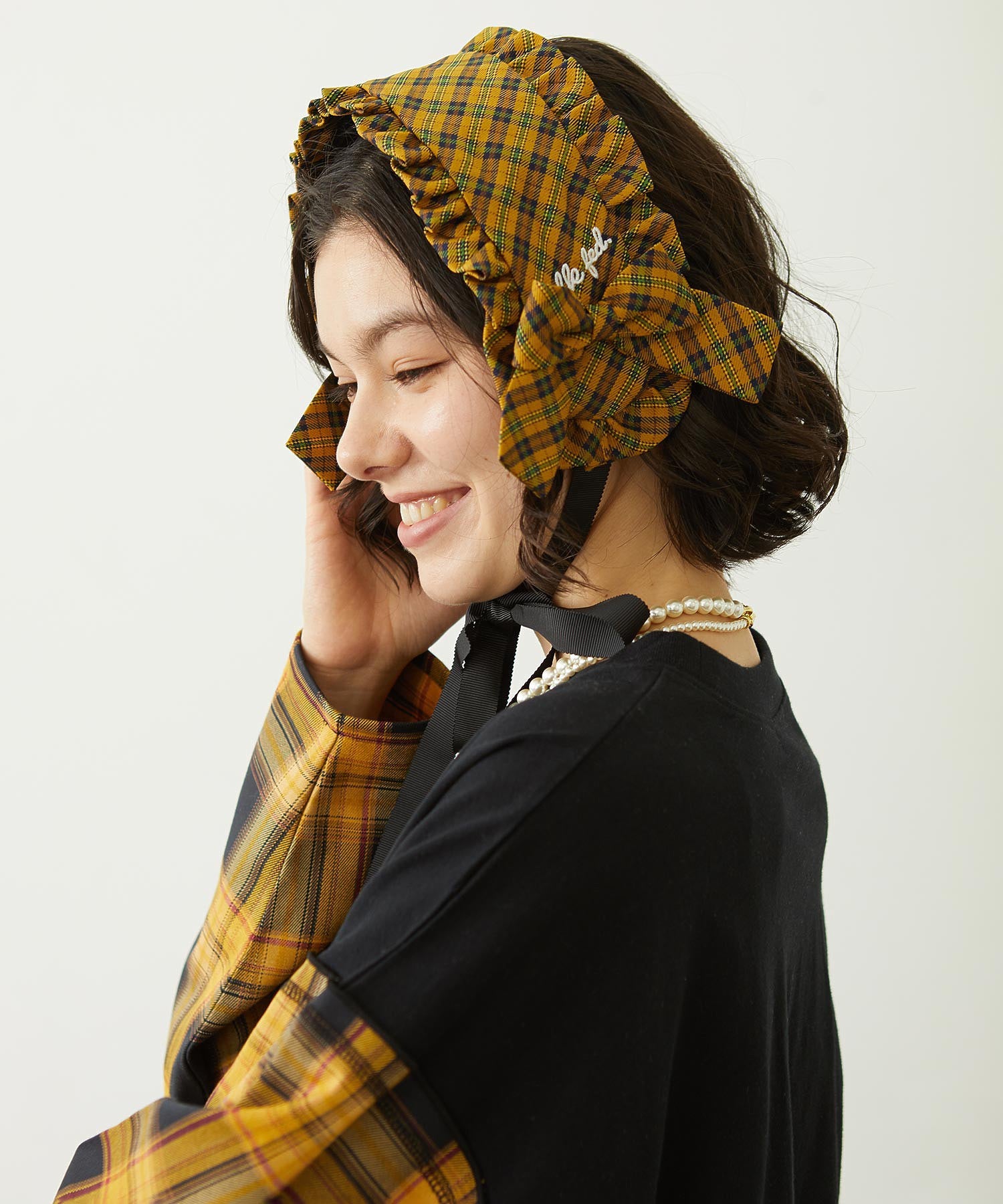 FRILLED TARTAN EARMUFFS