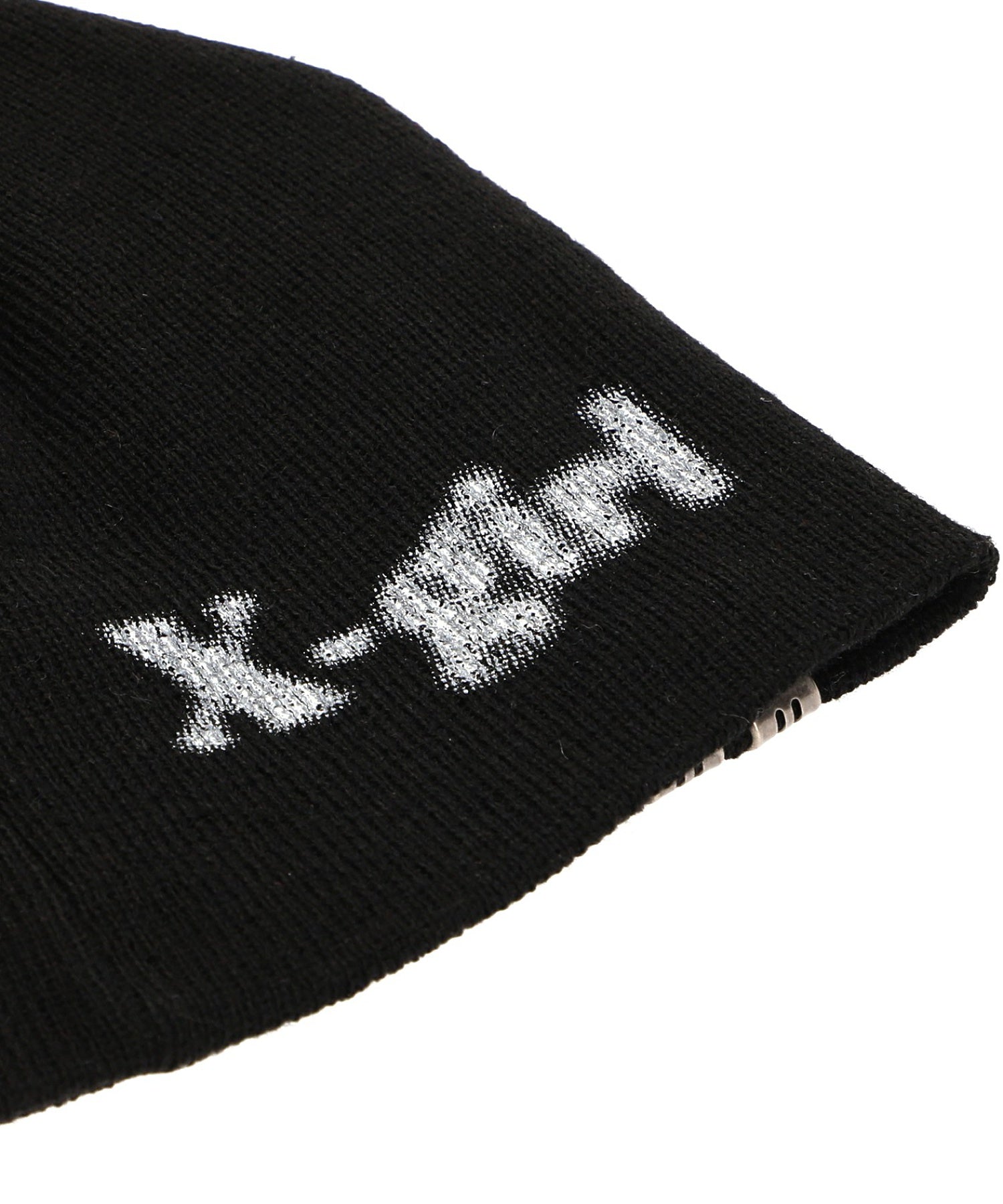 CHARM ACCENT PRINTED BEANIE