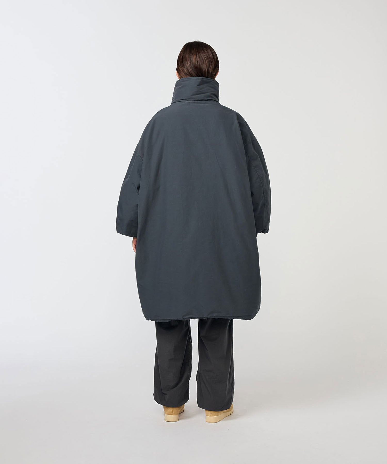 参考画像（身長:162cm 着用サイズ:WS）※当サイトにGrayの展開はございません
