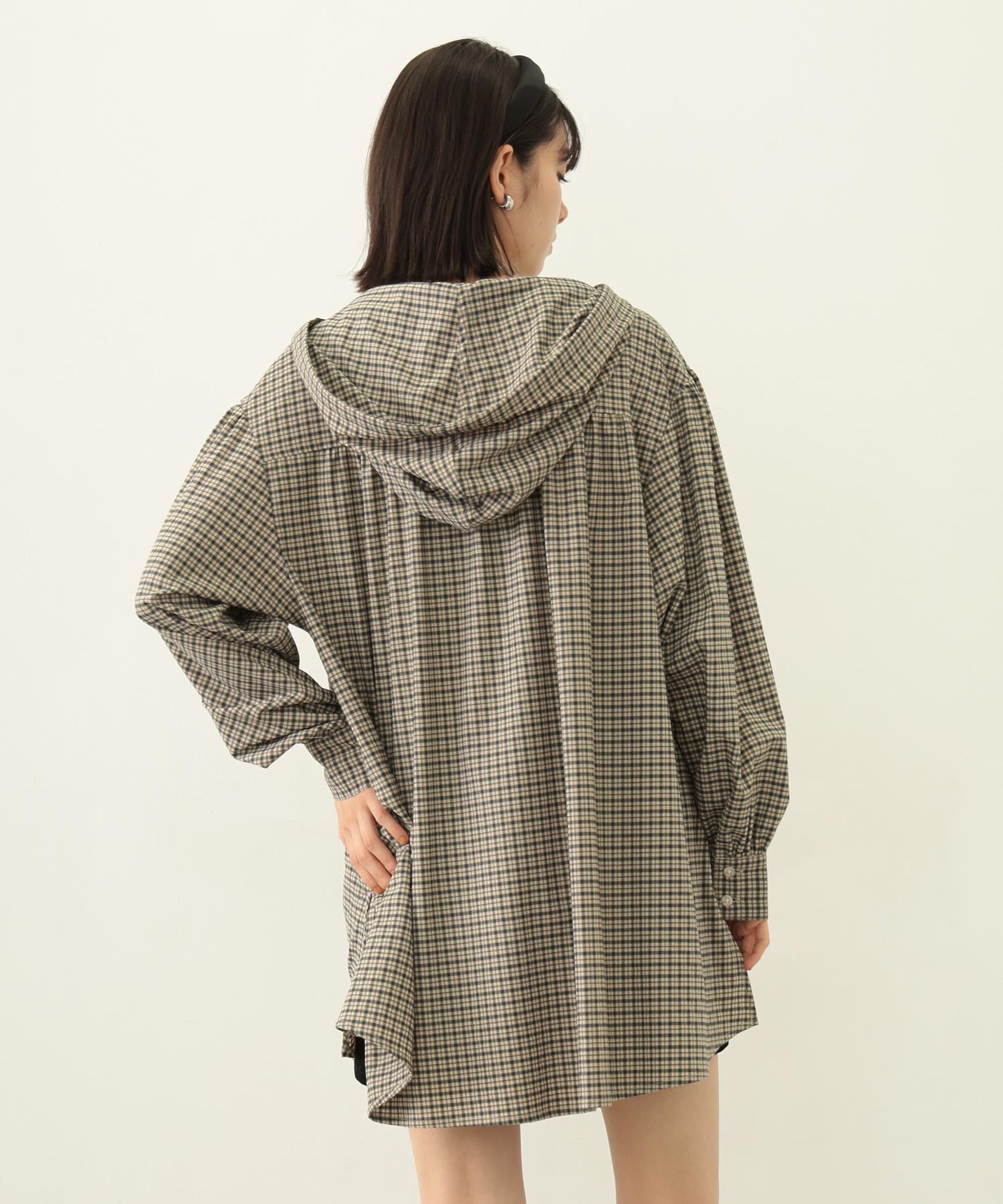 VOLUME SLEEVE HOODED BLOUSE