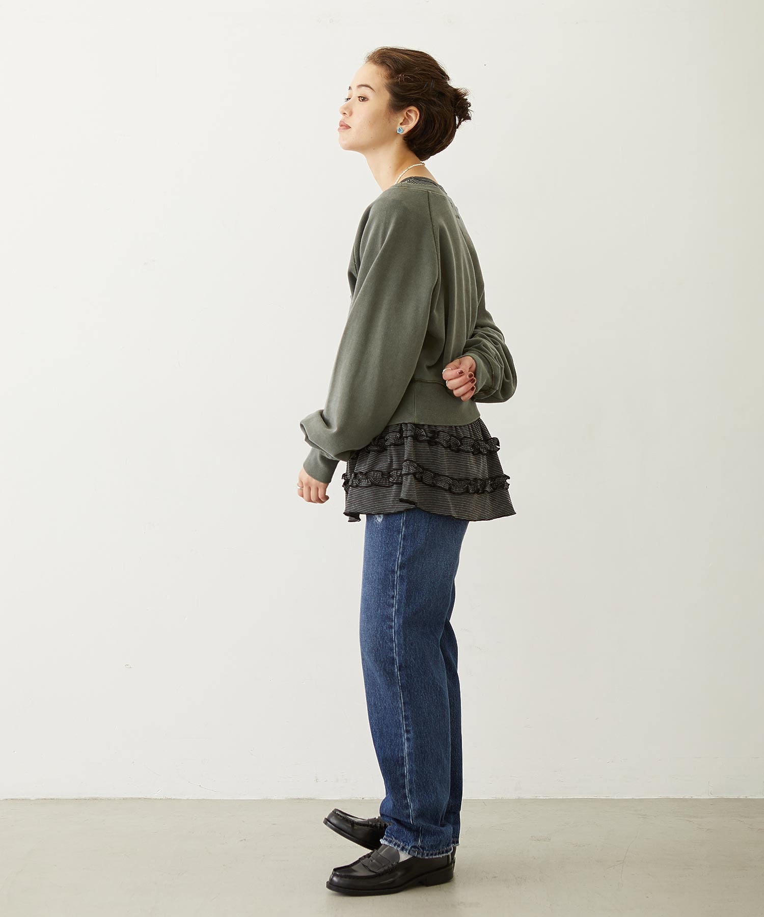 RUFFLE HEM L/S TOP