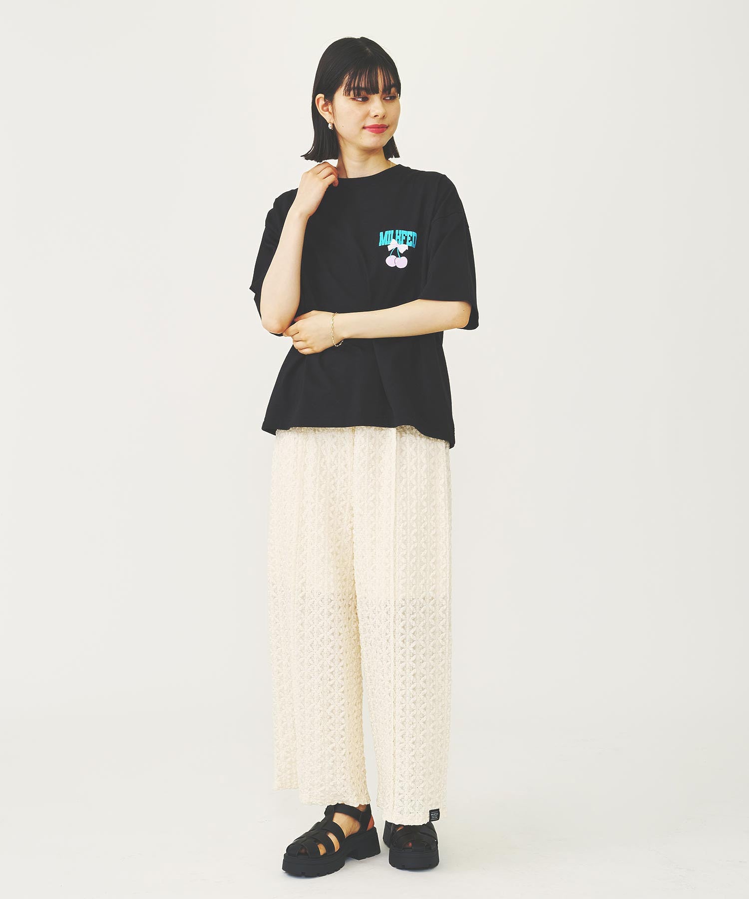 RIBBON AND CHERRY WIDE S/S TEE