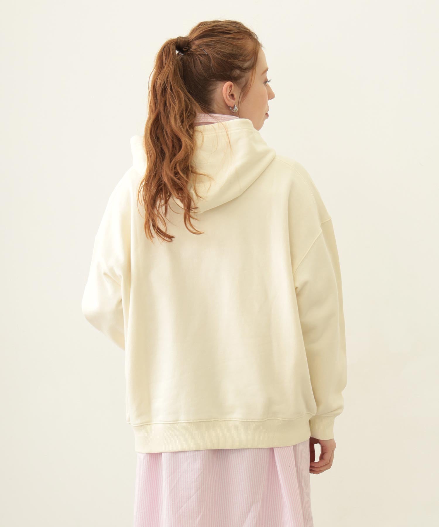 STENCIL LOGO WIDE SWEAT HOODIE