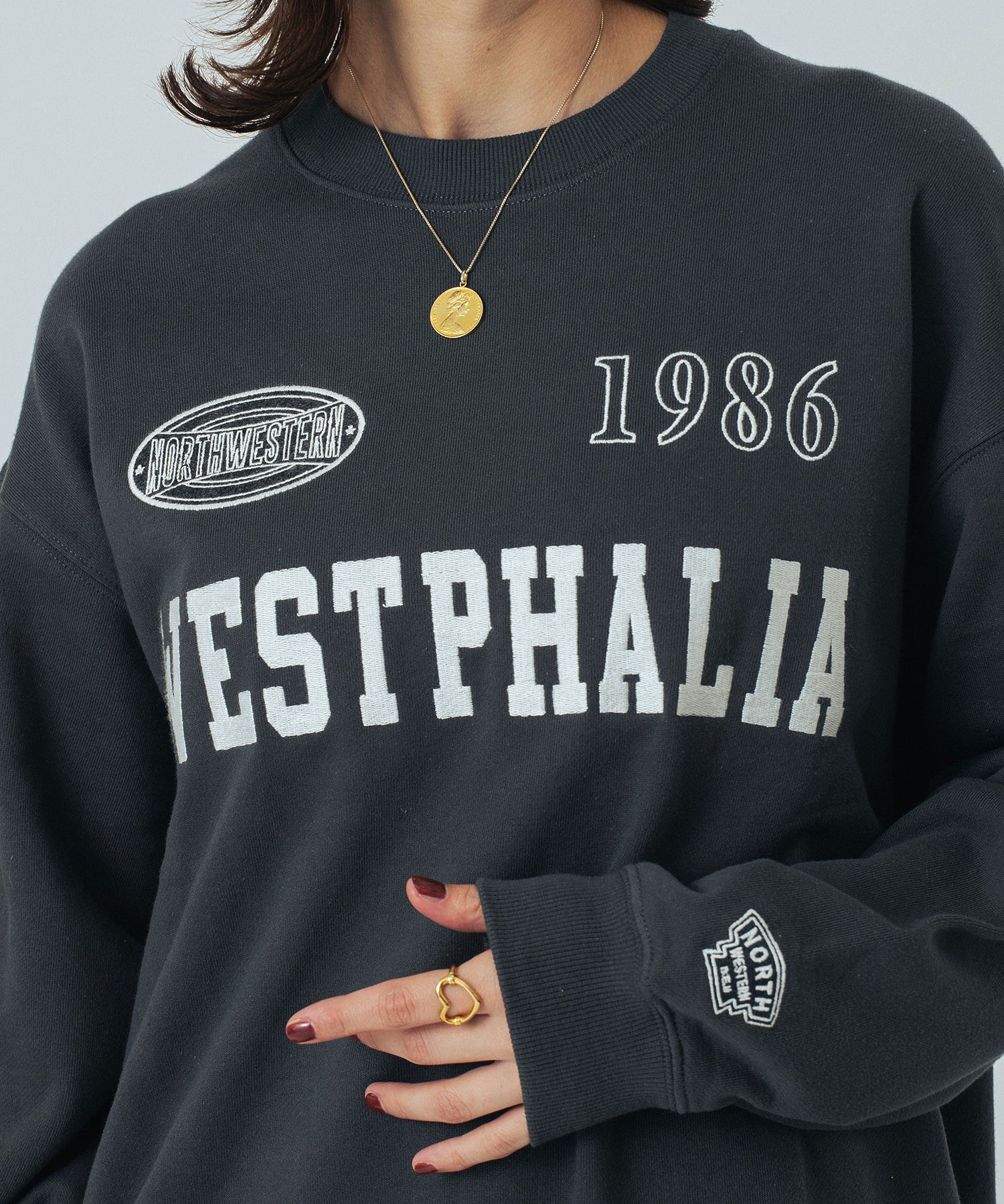 PATCH EMBROIDERY PULLOVER