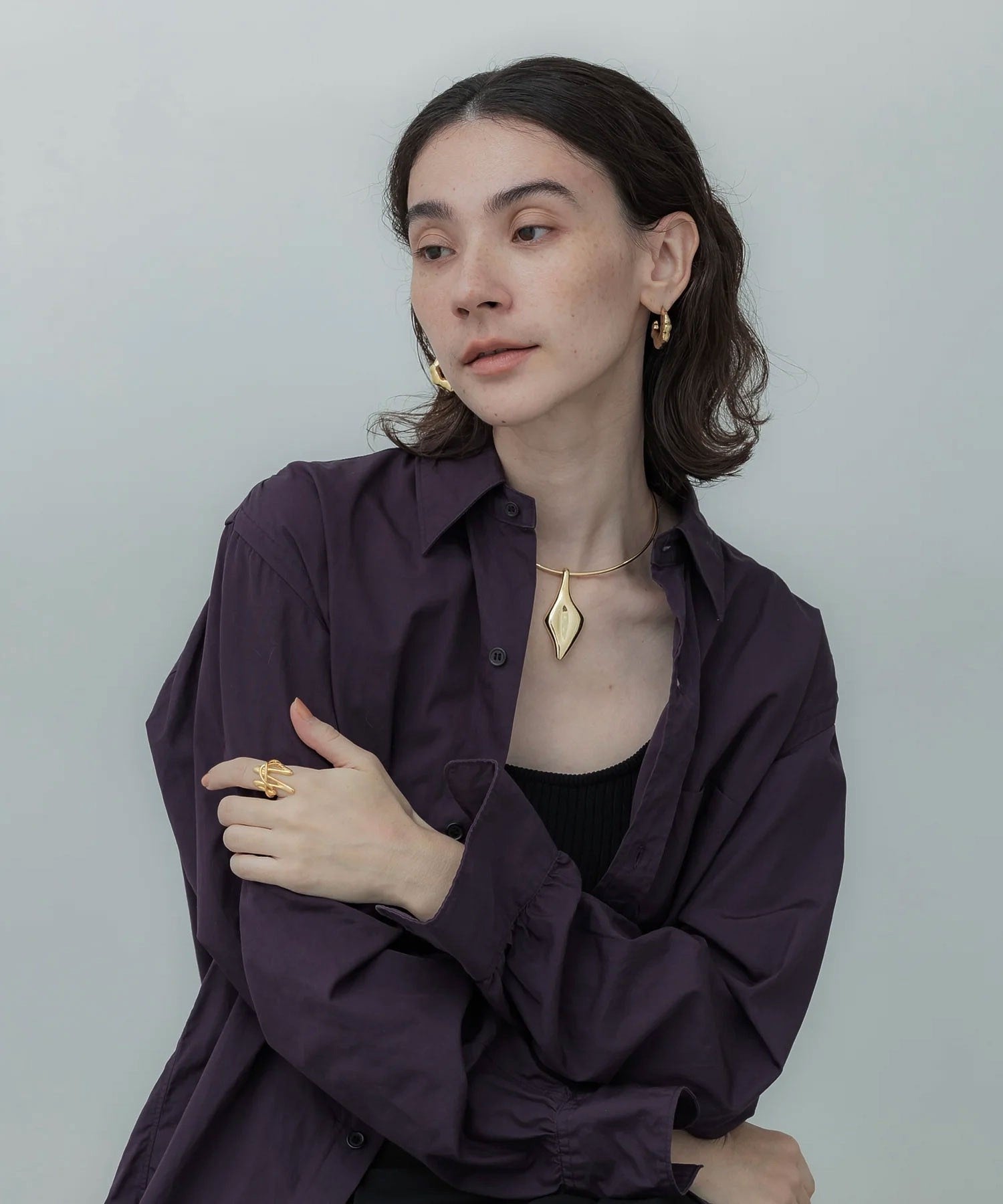 loni/LEAF PLATE CHOKER