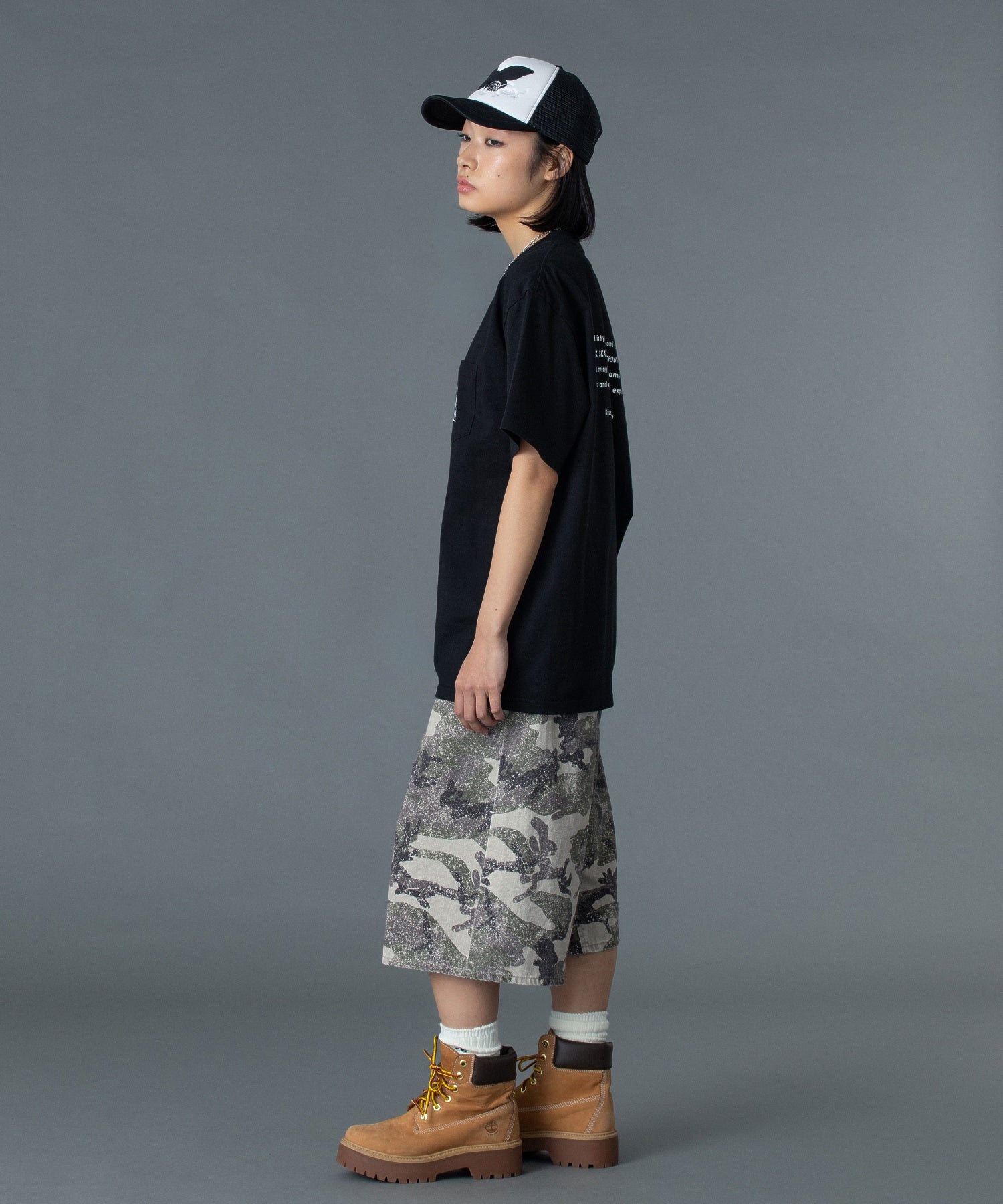 FACE AND WORDS POCKET S/S TEE