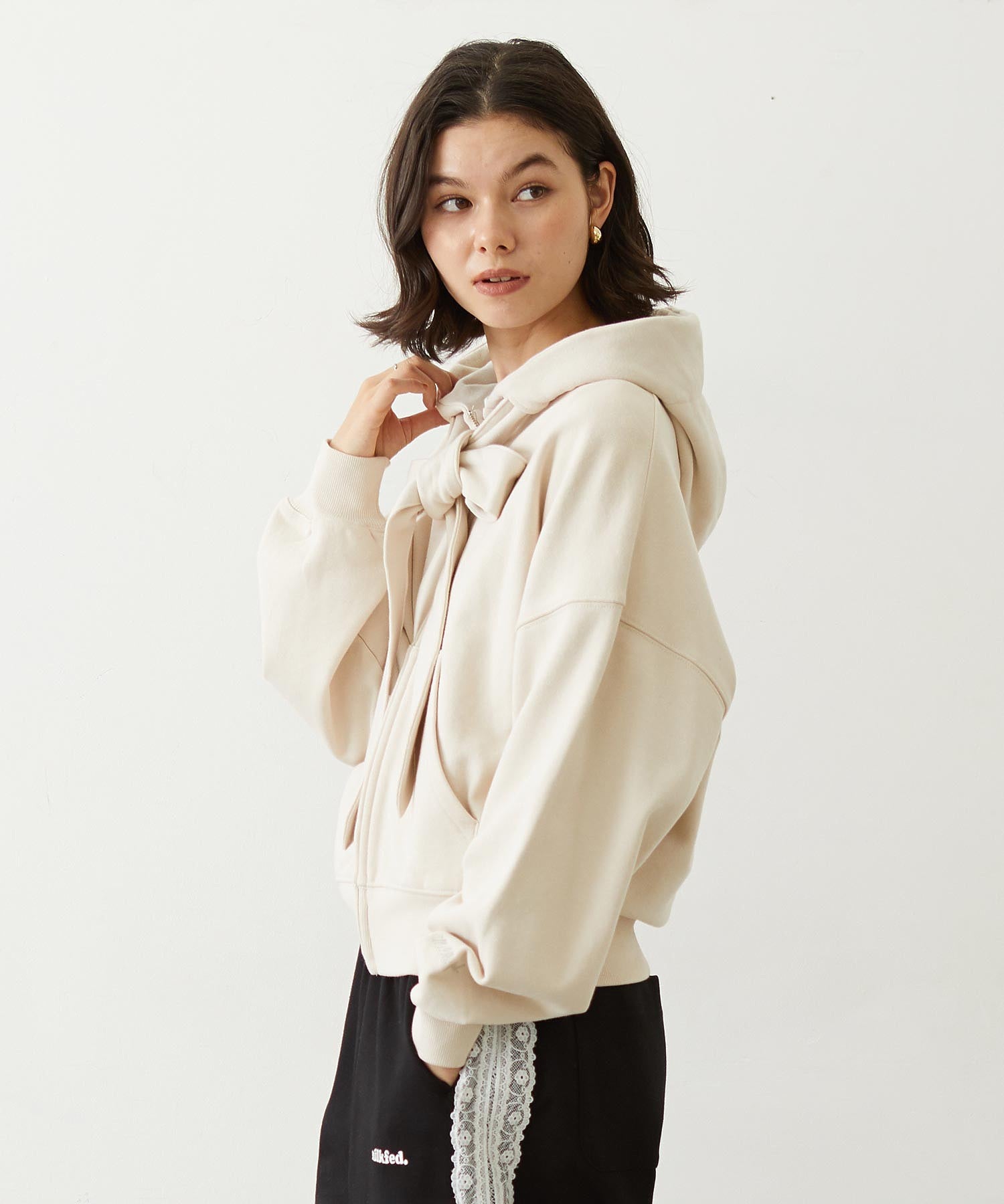 BIG RIBBON SWEAT ZIP HOODIE