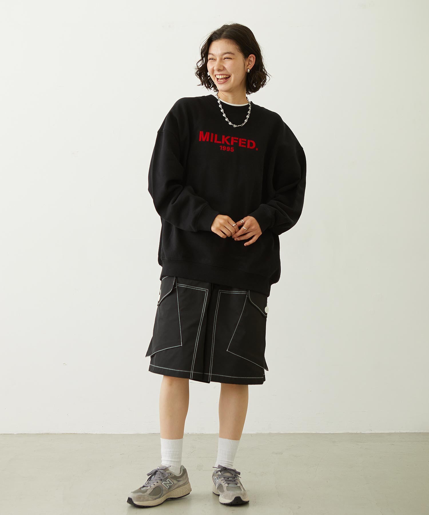 STENCIL LOGO WIDE CREW SWEAT TOP