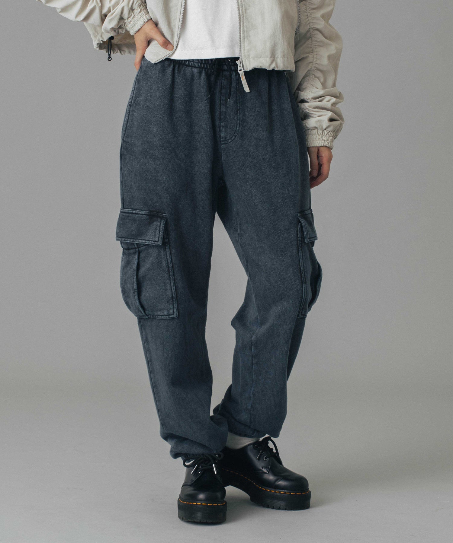 FADED CARGO SWEAT PANTS