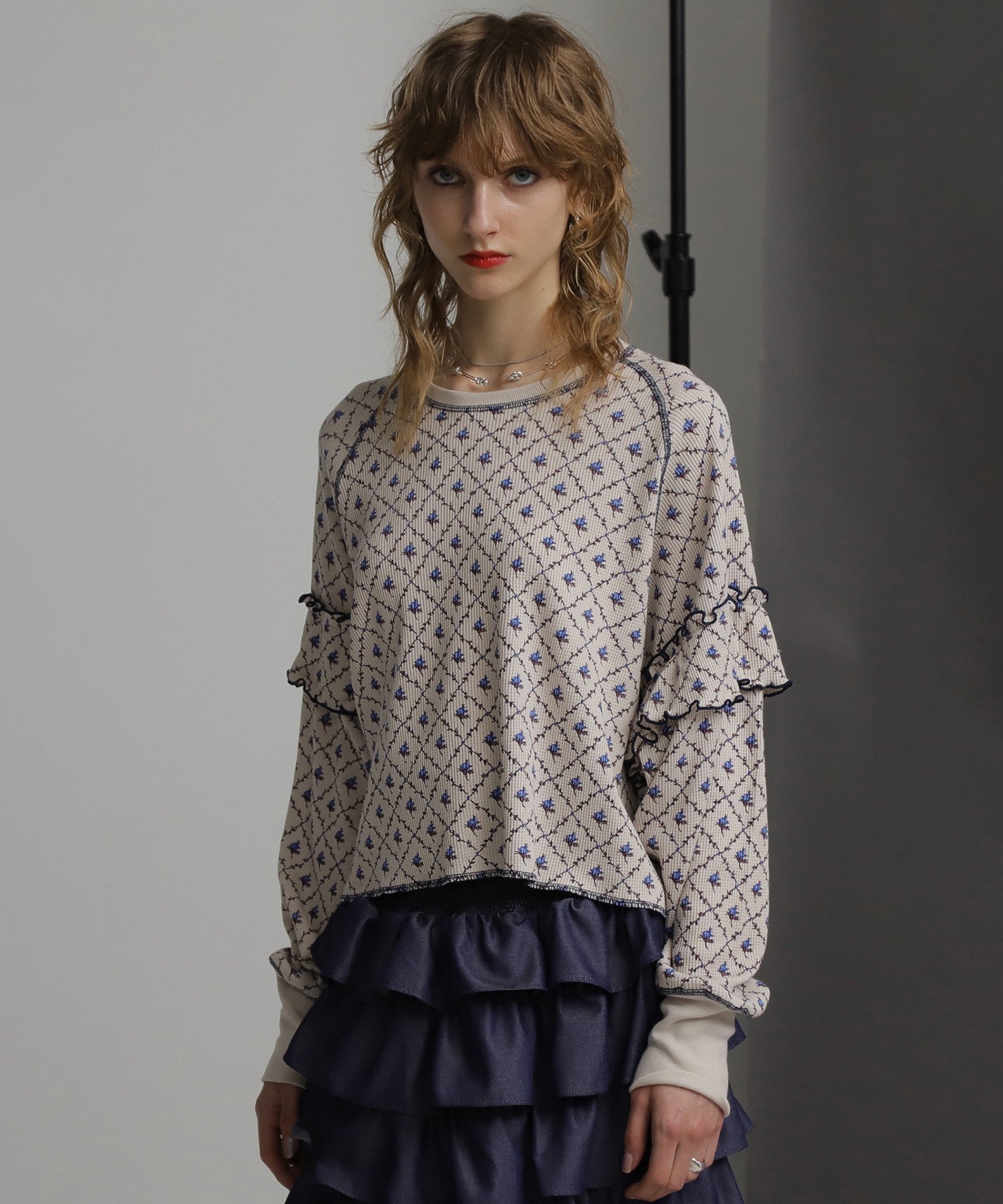 mag.by c/フラワーサーマルトップス