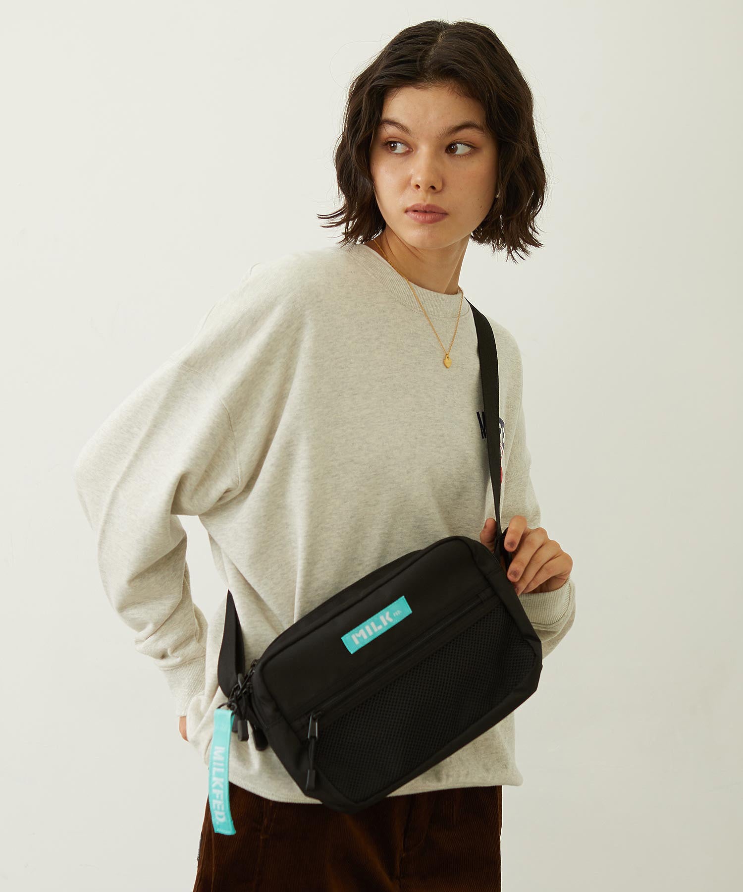 SHOULDER WIDE BAG MESH POCKET LtGREEN