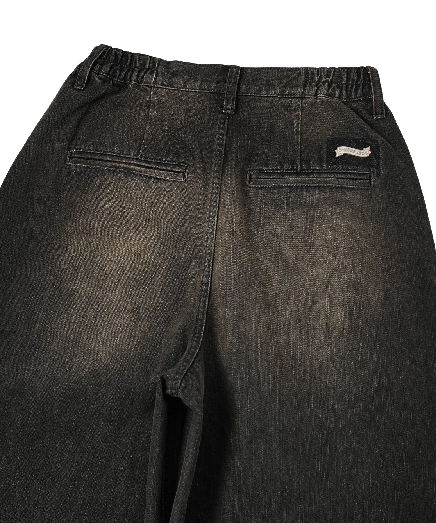 TUCK WIDE LEG DENIM PANTS
