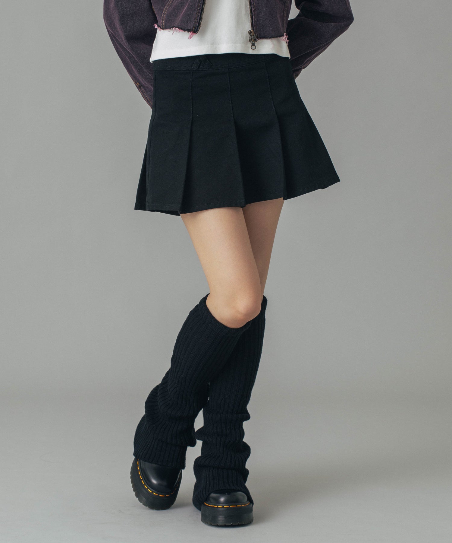 LOW RISE HIP LOGO MINI SKIRT