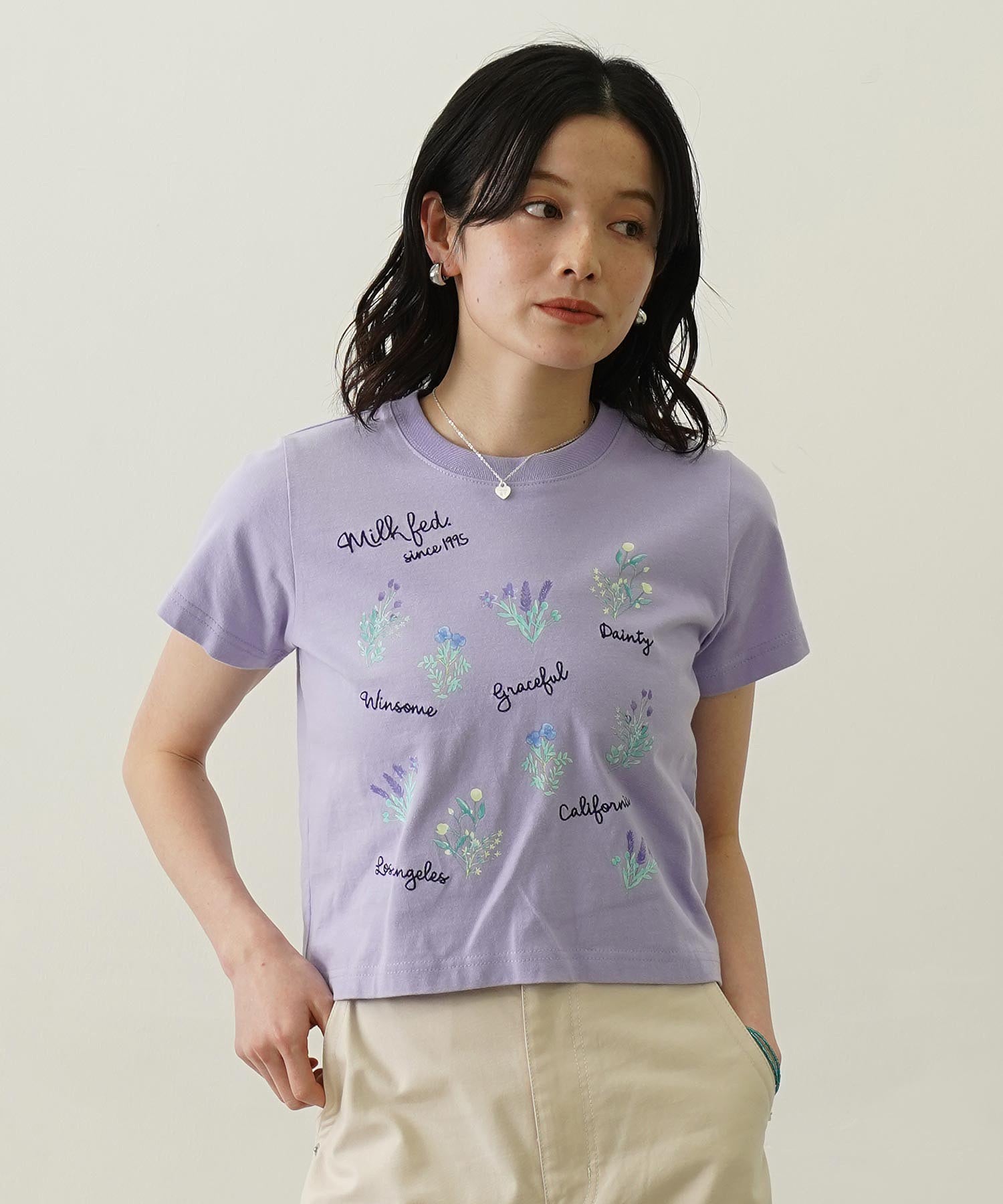 FLOWER PRINT AND EMBROIDERY COMPACT S/S TEE